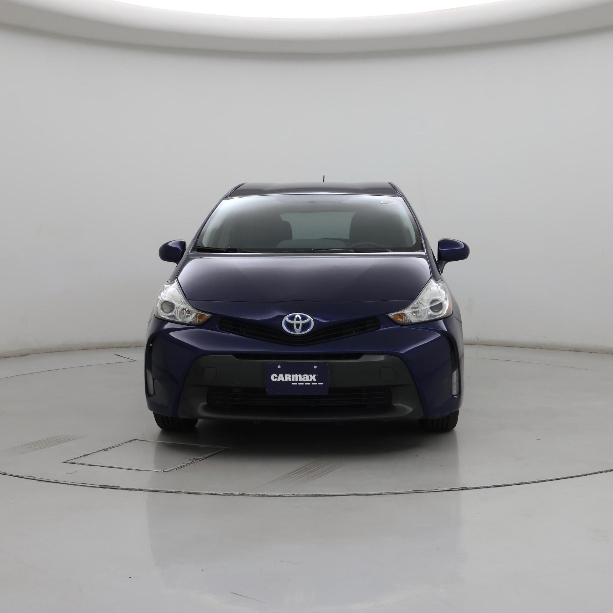 Thumbnail: 2015 Toyota Prius v - 5