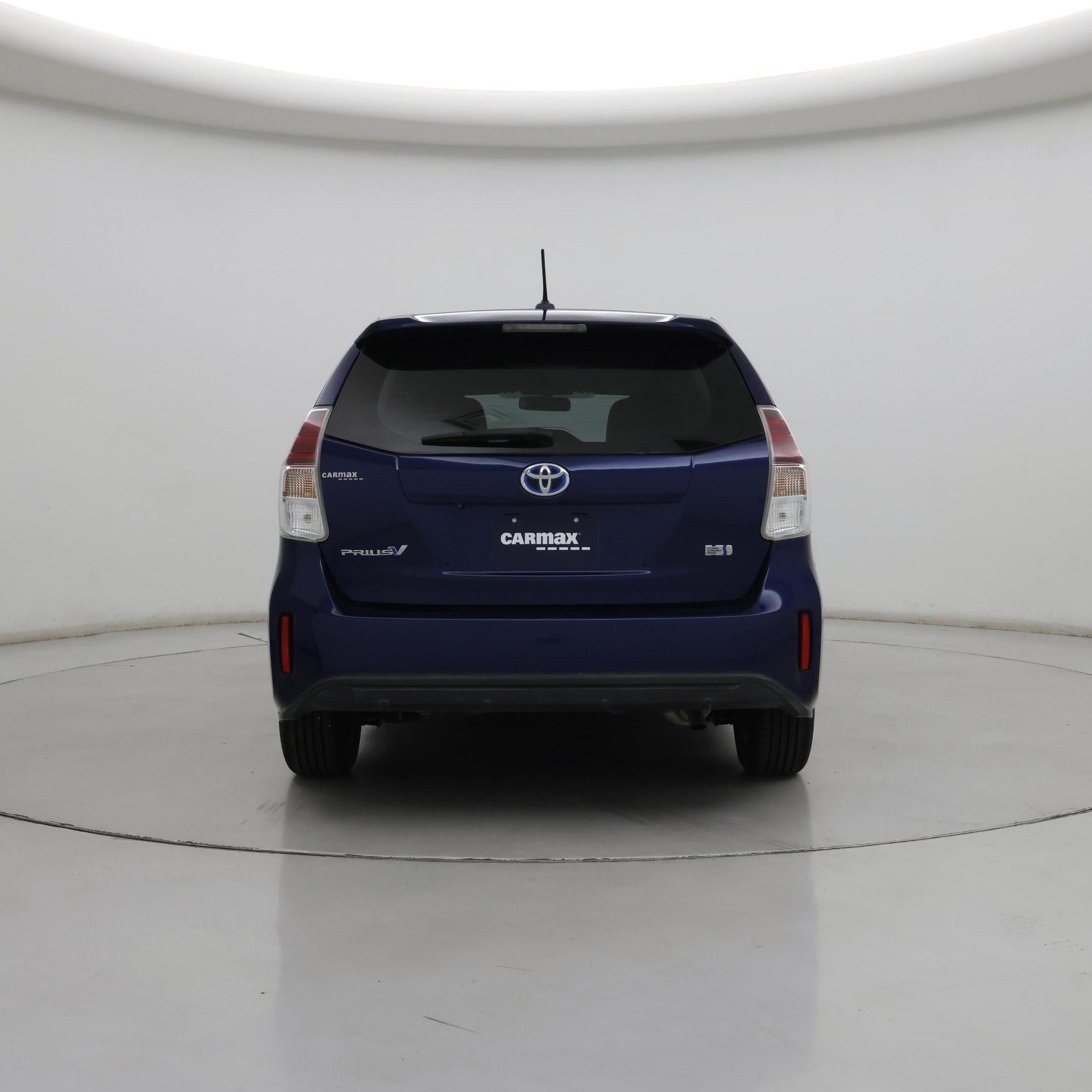 Thumbnail: 2015 Toyota Prius v - 6