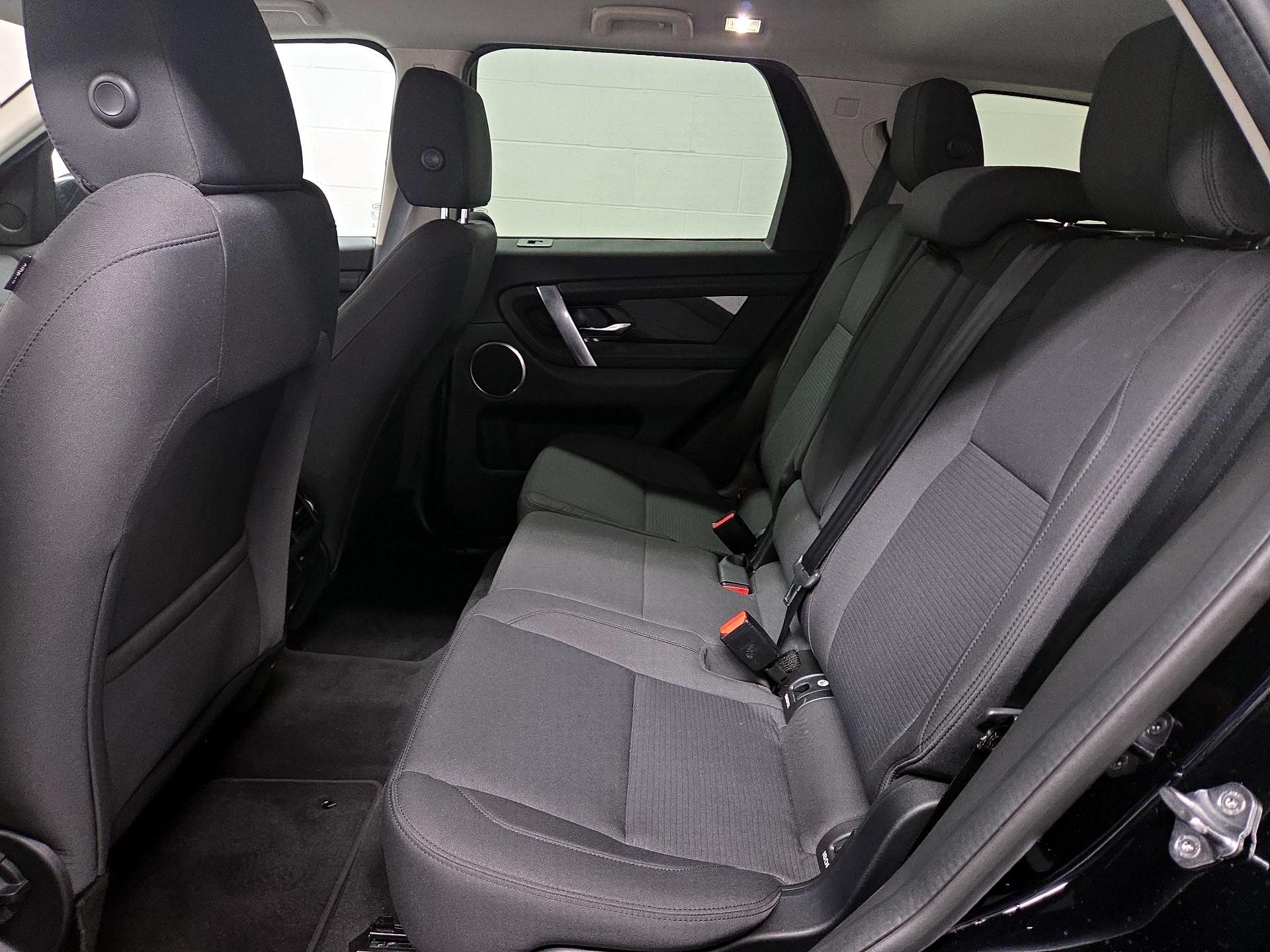 Thumbnail: 2020 Land Rover Discovery Sport - 20