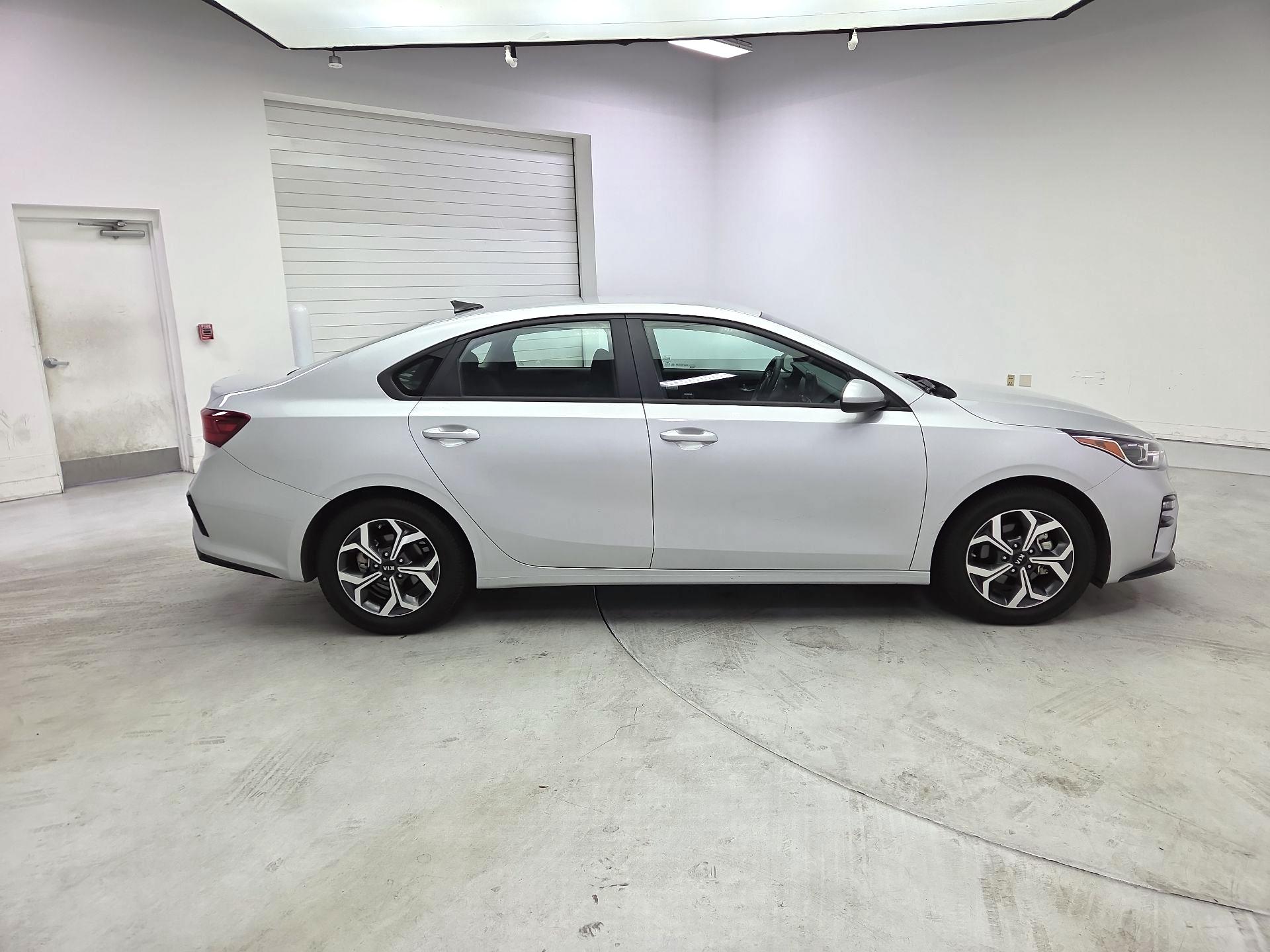Thumbnail: 2021 Kia Forte - 4