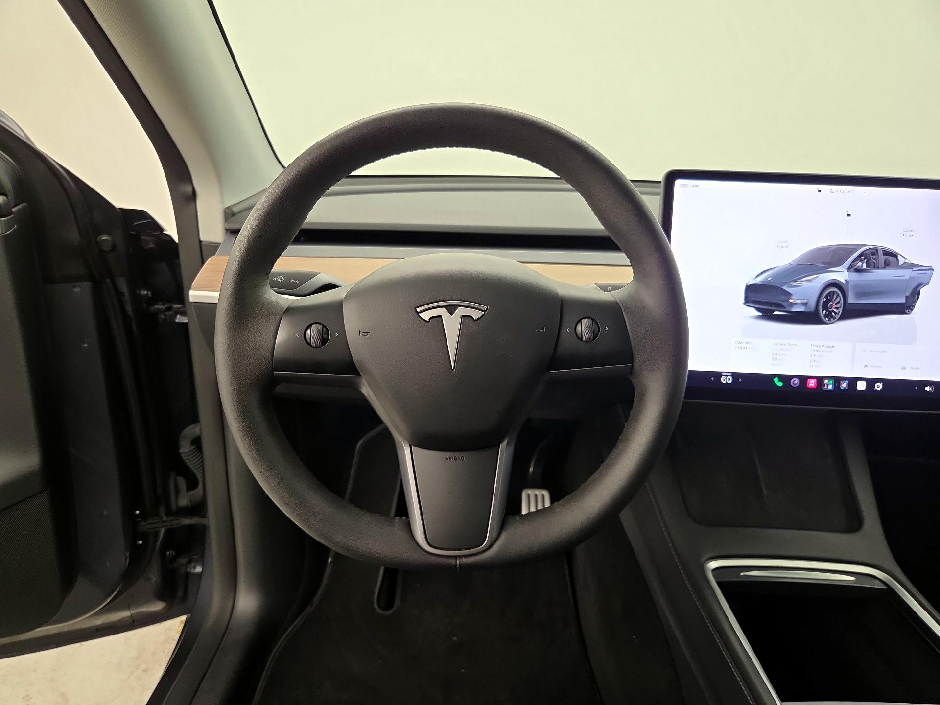 Thumbnail: 2023 Tesla Model Y - 10