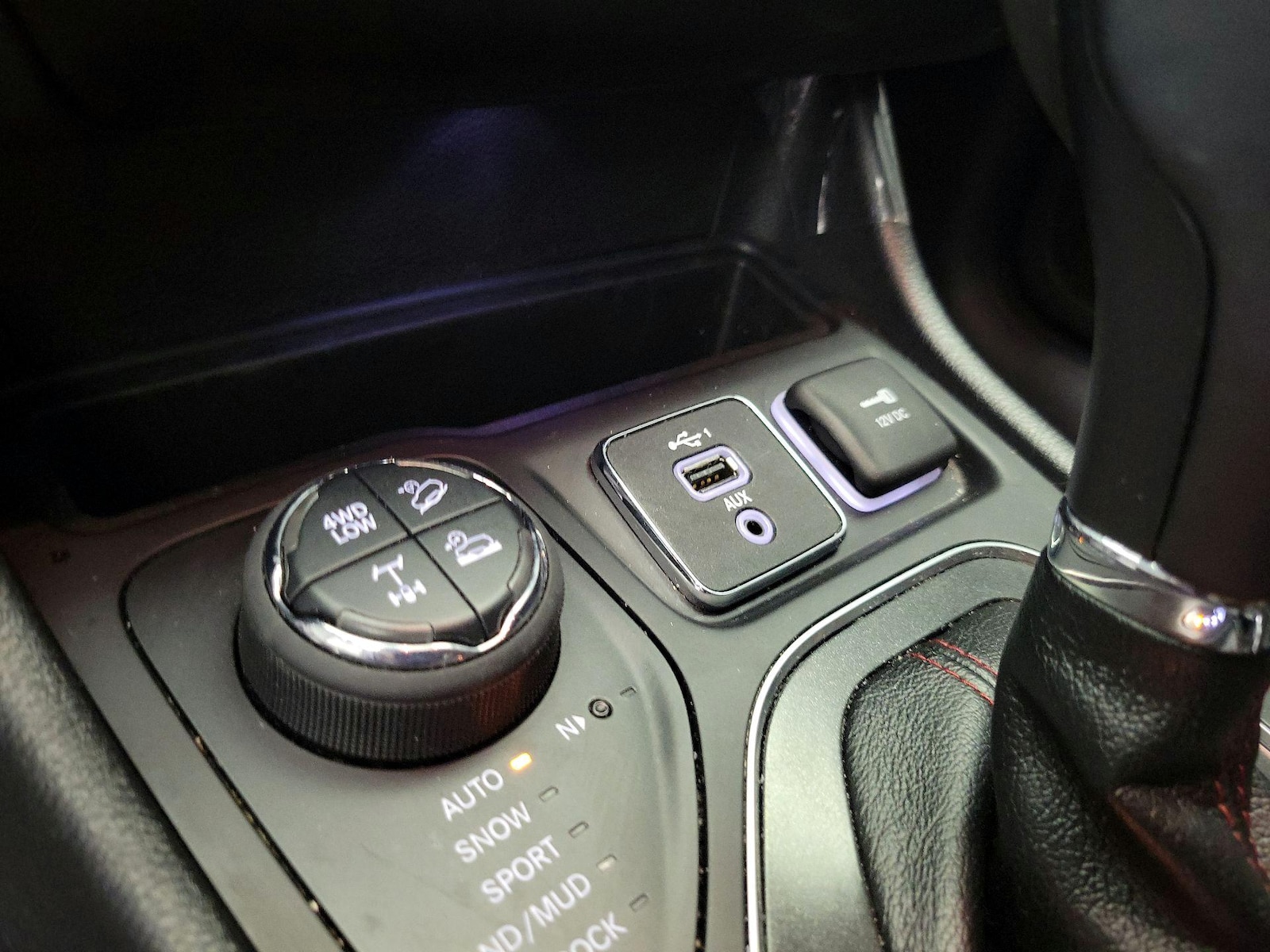 2020 Jeep Cherokee Trailhawk - Photo 20