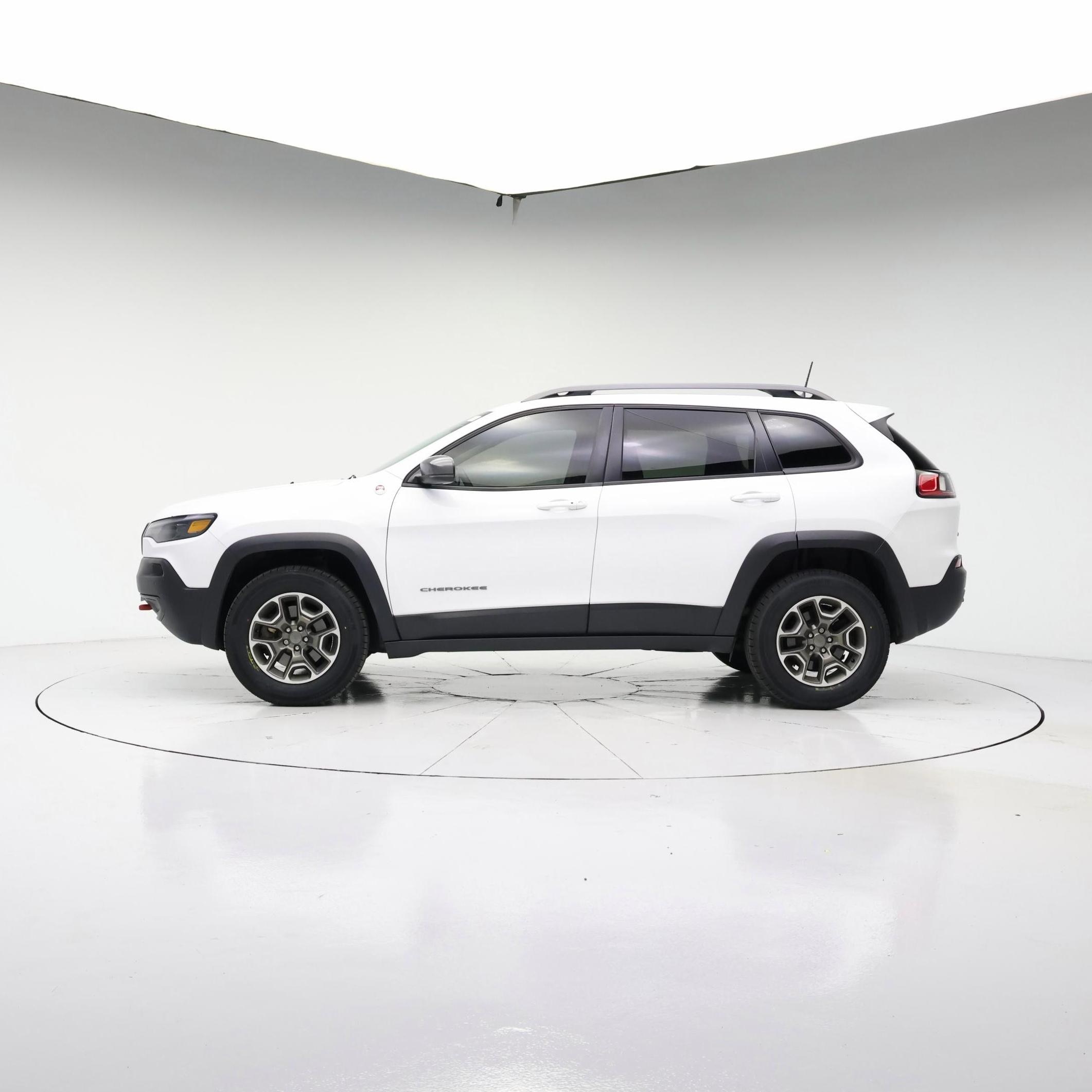 Thumbnail: 2020 Jeep Cherokee - 3