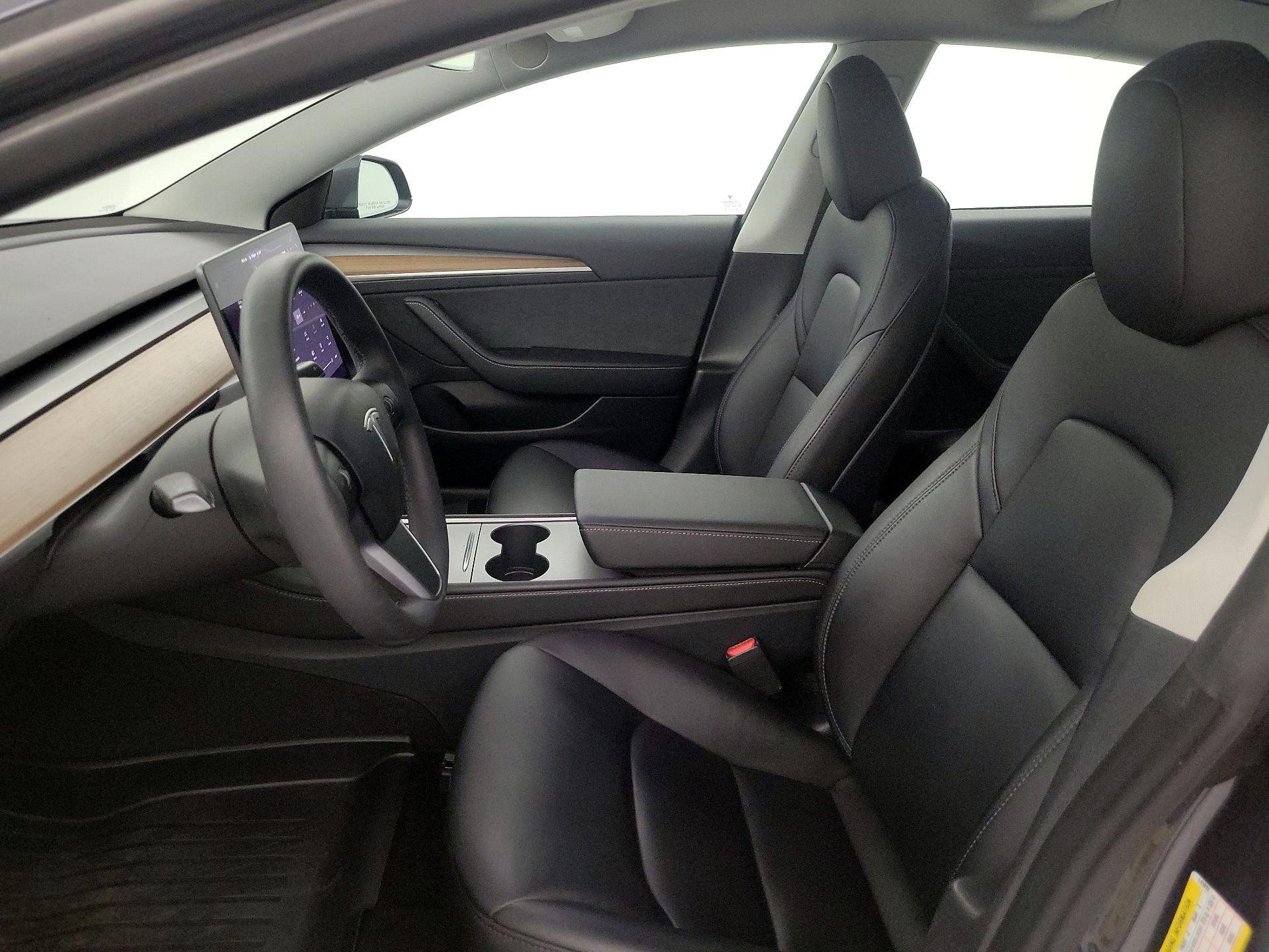Thumbnail: 2023 Tesla Model 3 - 11