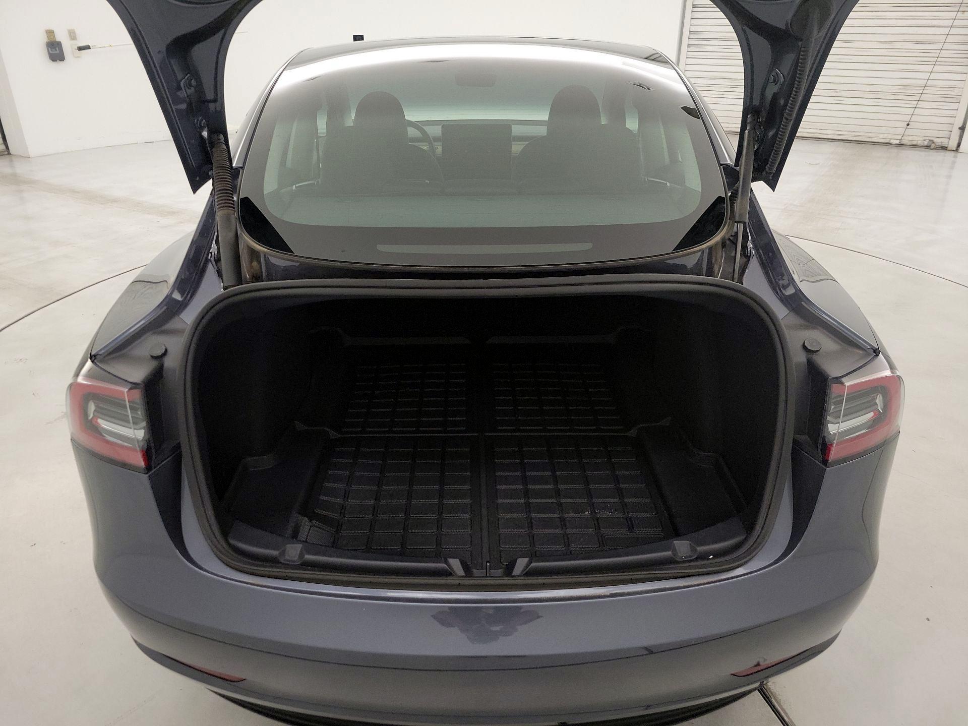 Thumbnail: 2023 Tesla Model 3 - 19