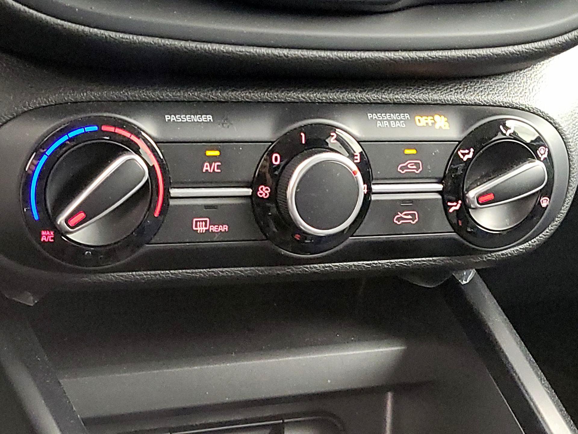 Thumbnail: 2020 Kia Soul - 16