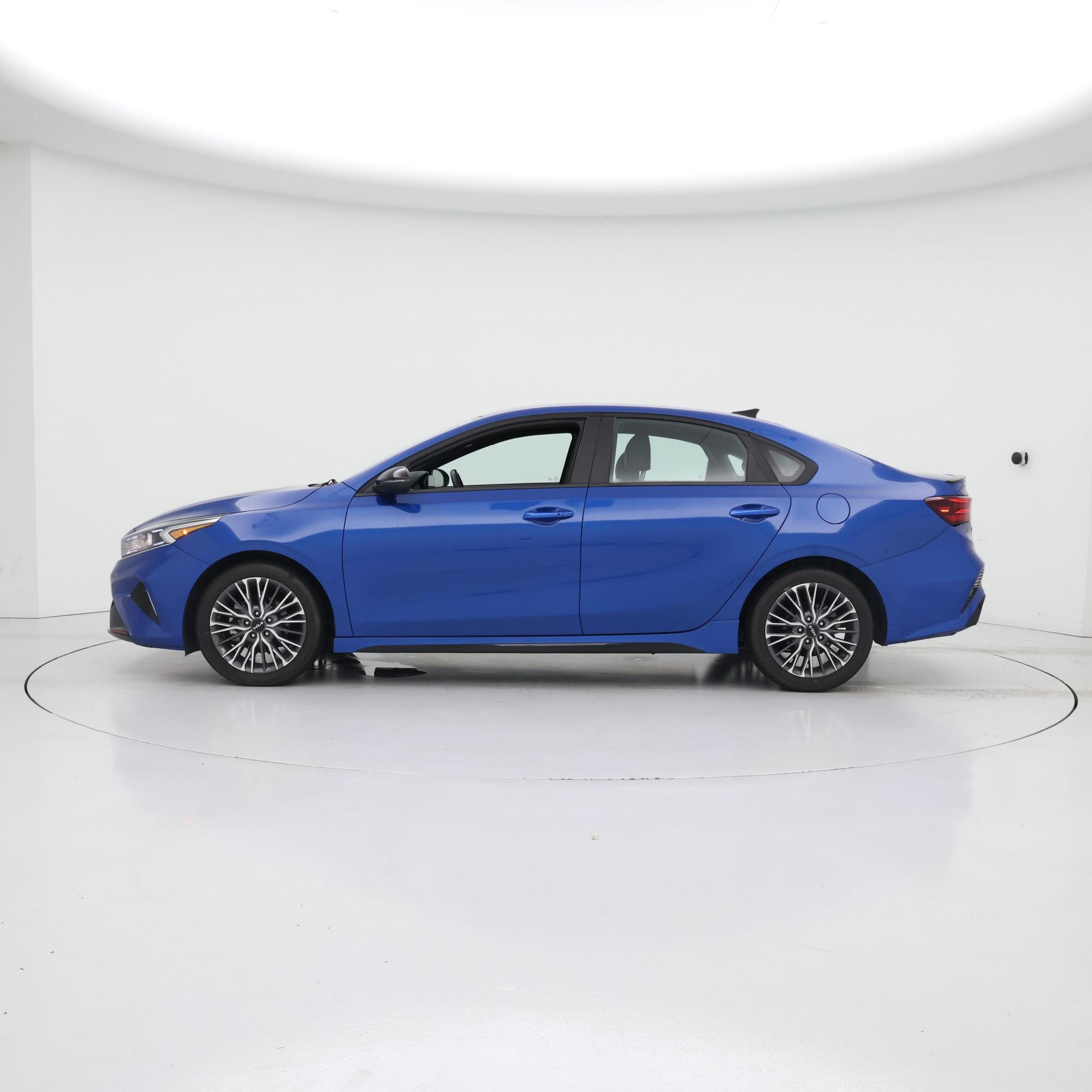 Thumbnail: 2023 Kia Forte - 3