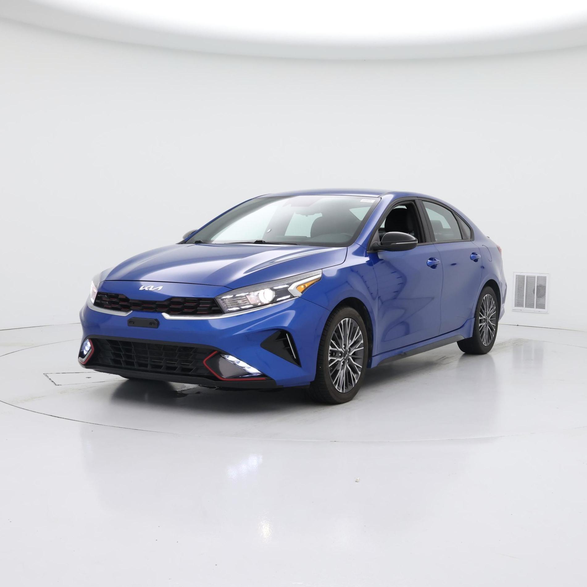 Thumbnail: 2023 Kia Forte - 4