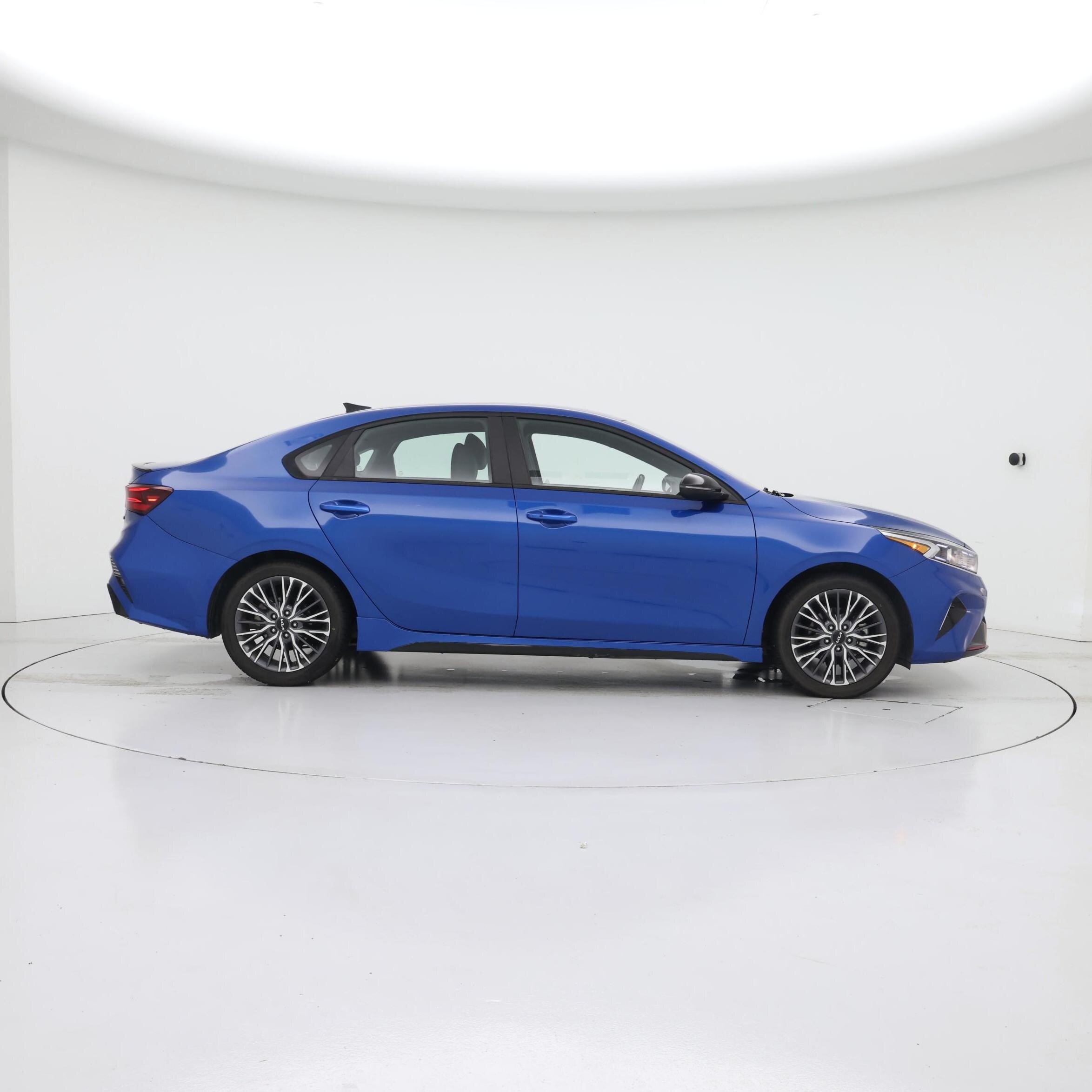 Thumbnail: 2023 Kia Forte - 7