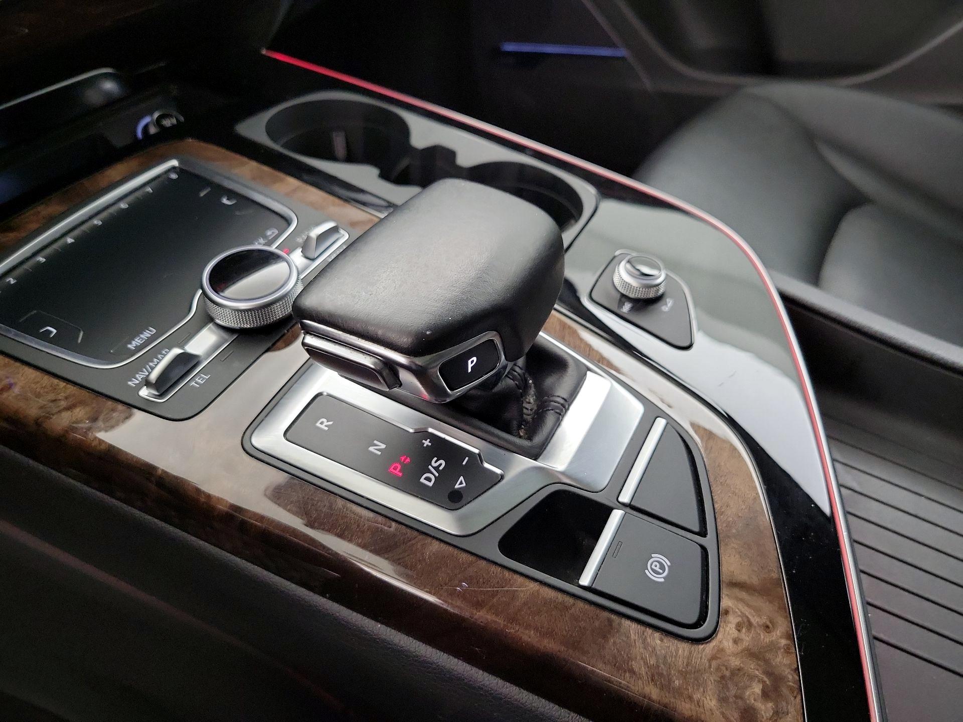 Thumbnail: 2018 Audi Q7 - 18