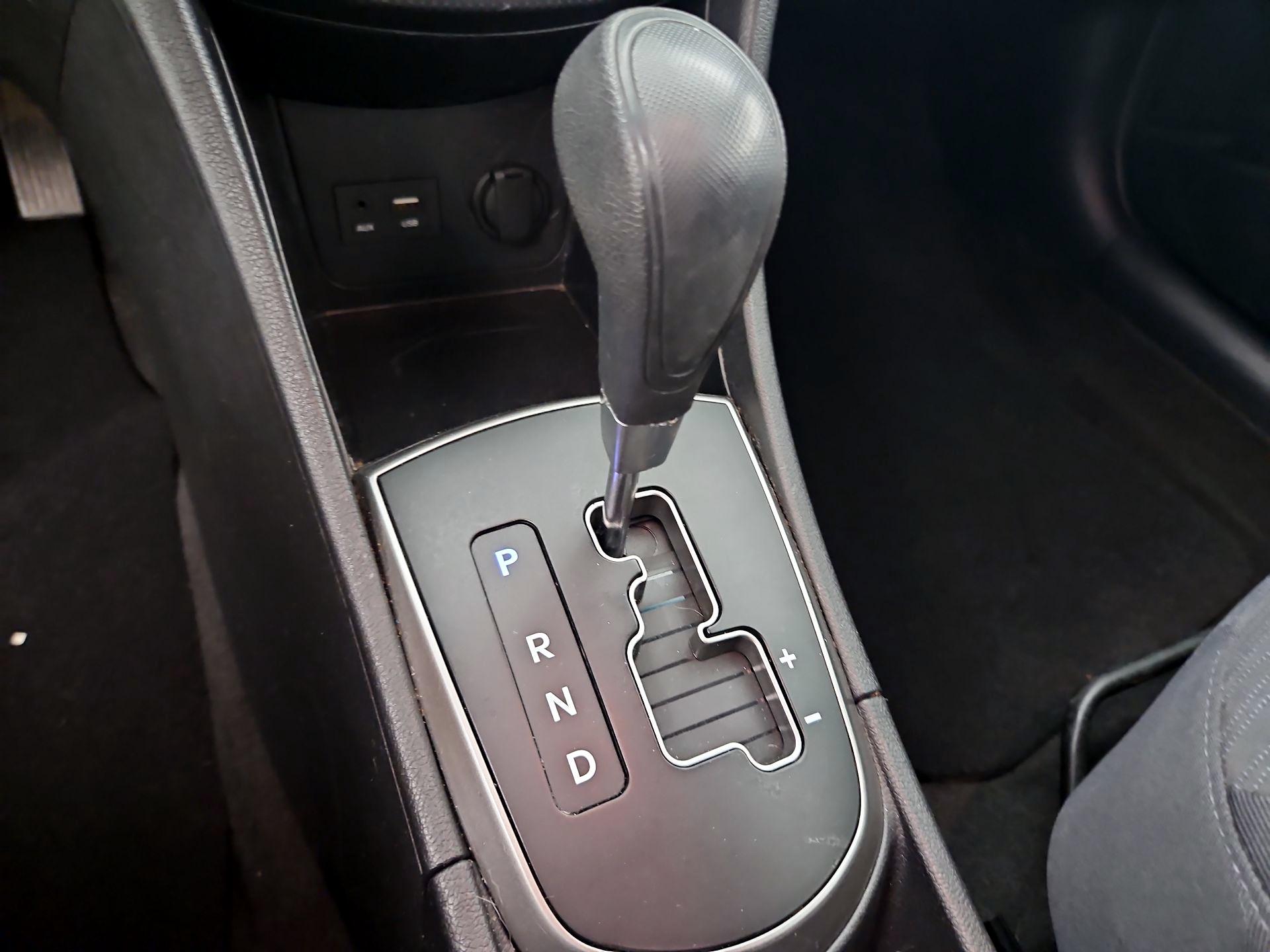 Thumbnail: 2015 Hyundai Accent - 16