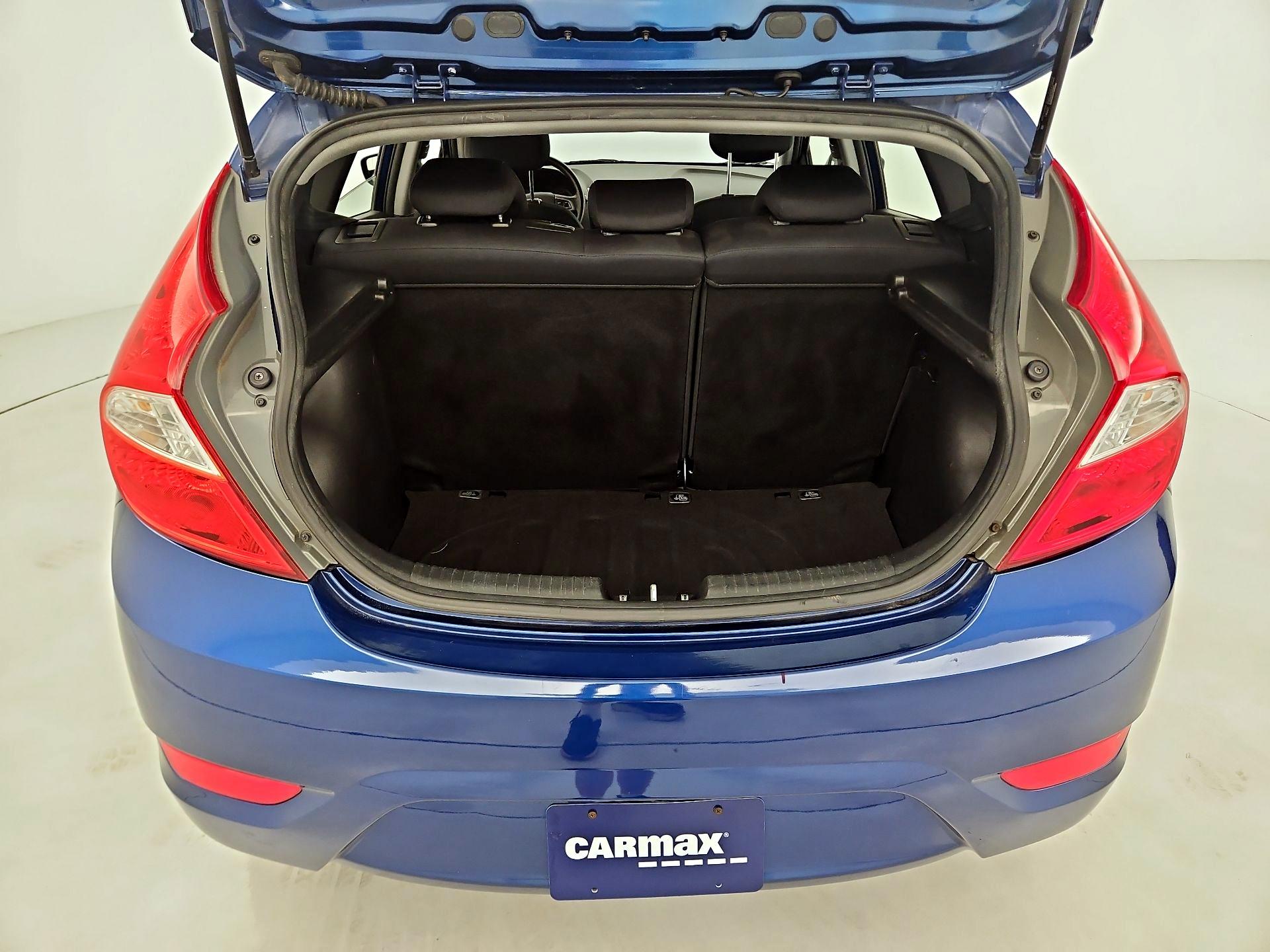Thumbnail: 2015 Hyundai Accent - 19