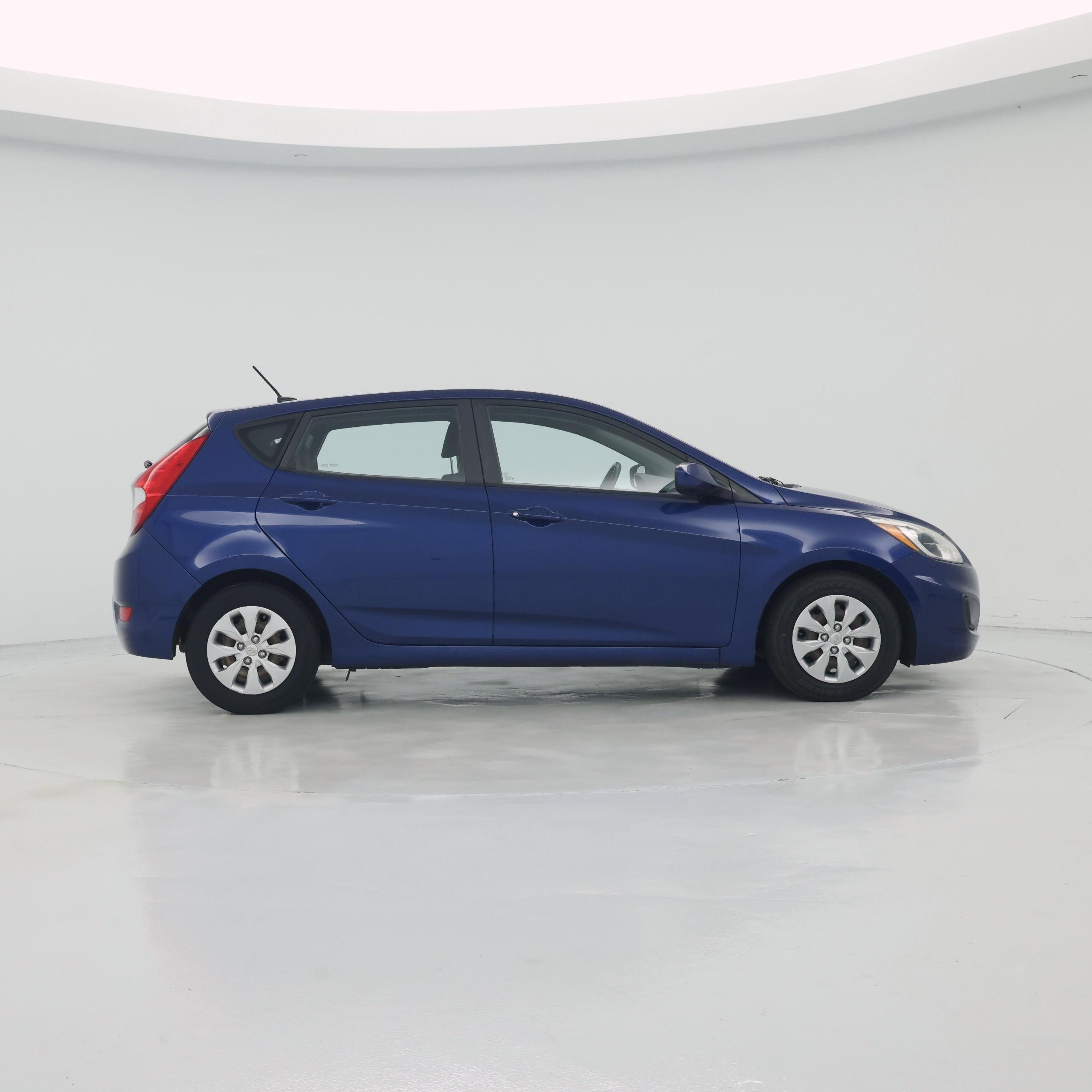 Thumbnail: 2015 Hyundai Accent - 7
