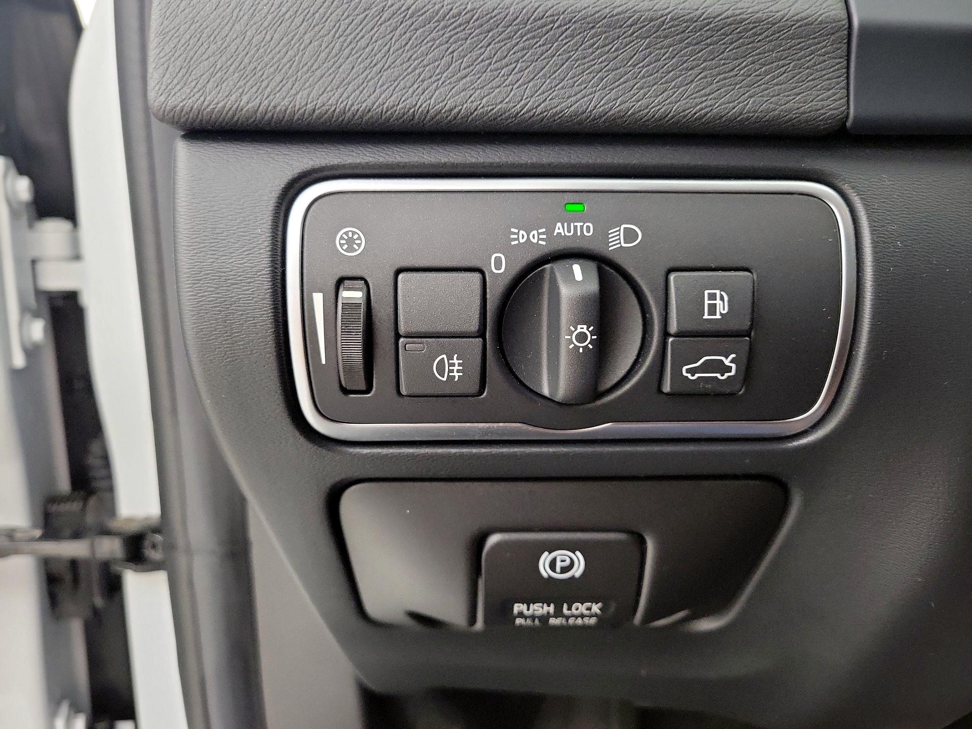Thumbnail: 2015 Volvo S60 - 13