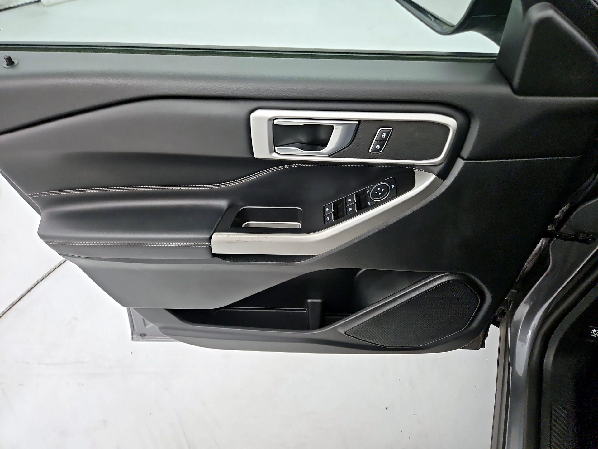 Thumbnail: 2021 Ford Explorer - 12