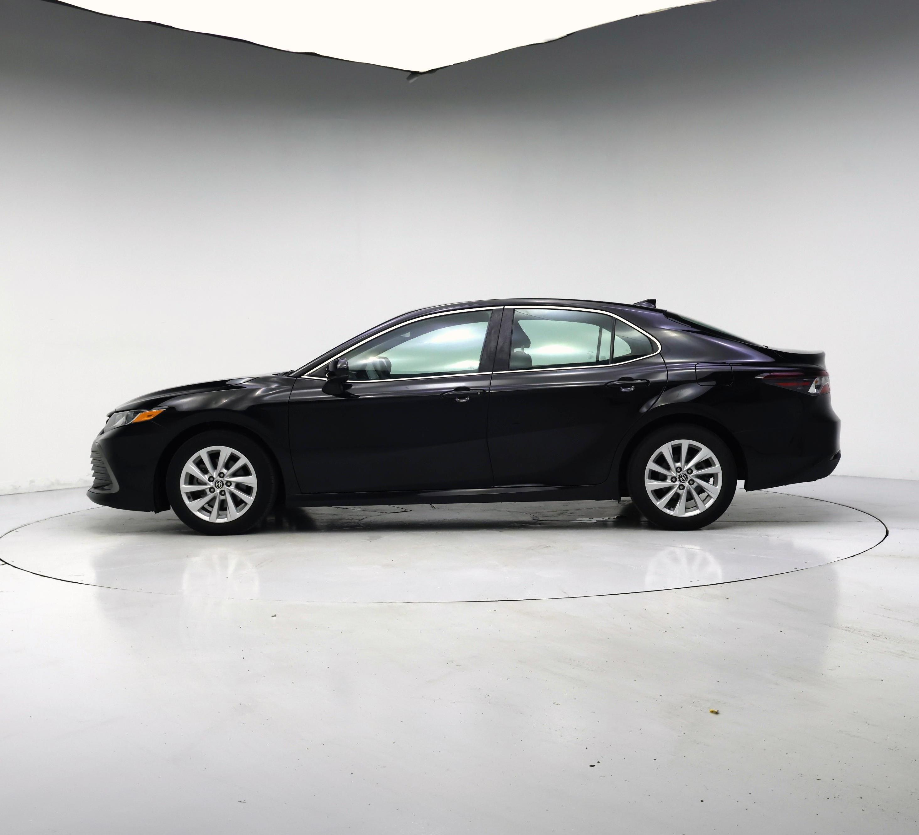 Thumbnail: 2022 Toyota Camry - 3