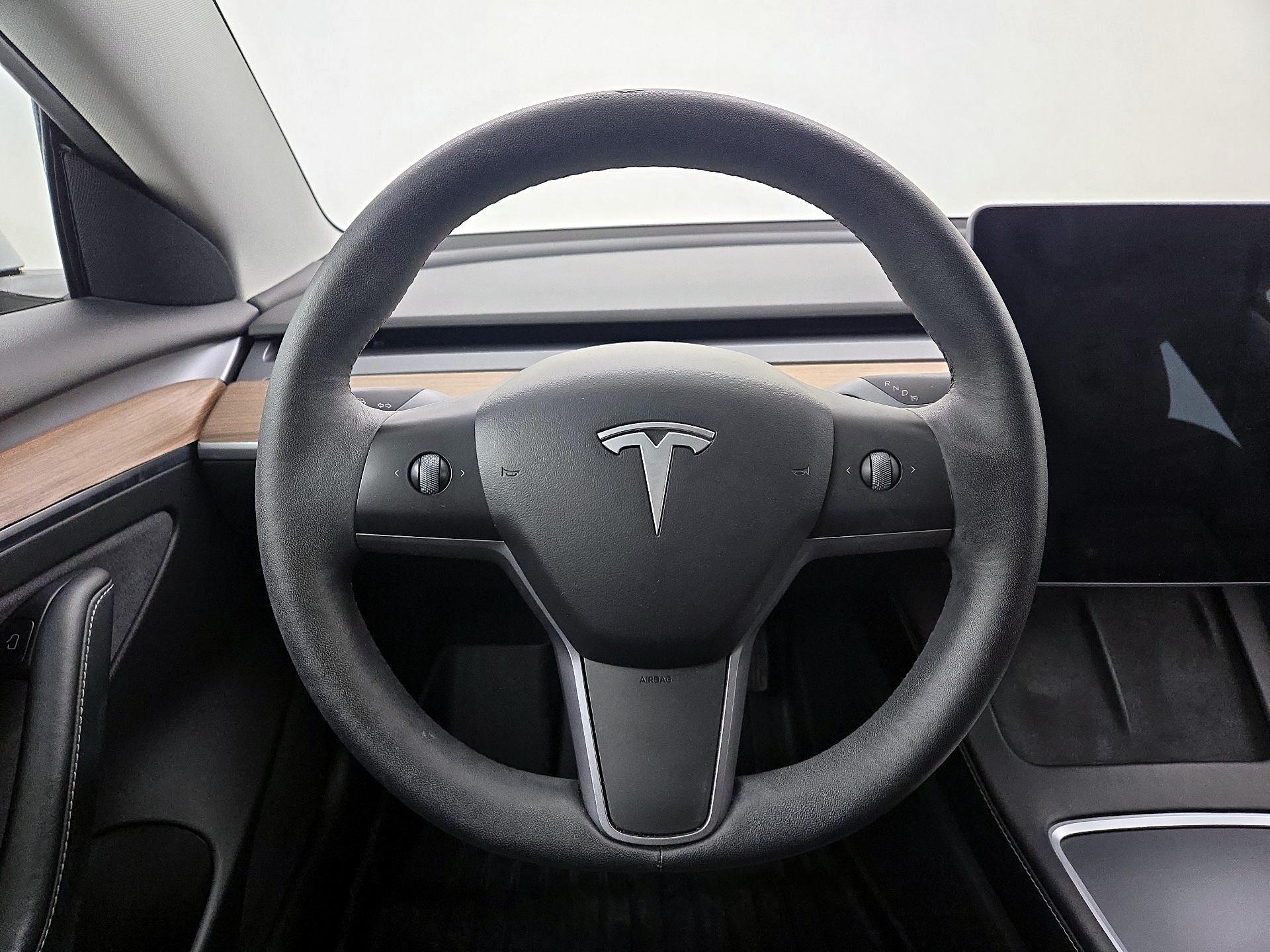 Thumbnail: 2022 Tesla Model 3 - 10