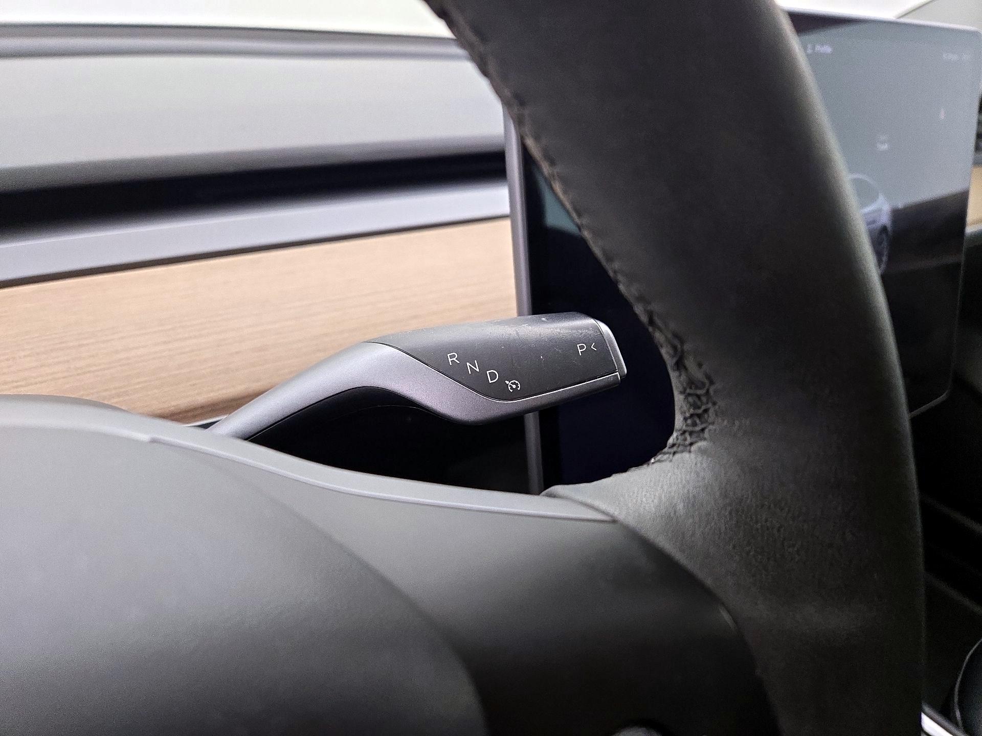 Thumbnail: 2022 Tesla Model 3 - 17