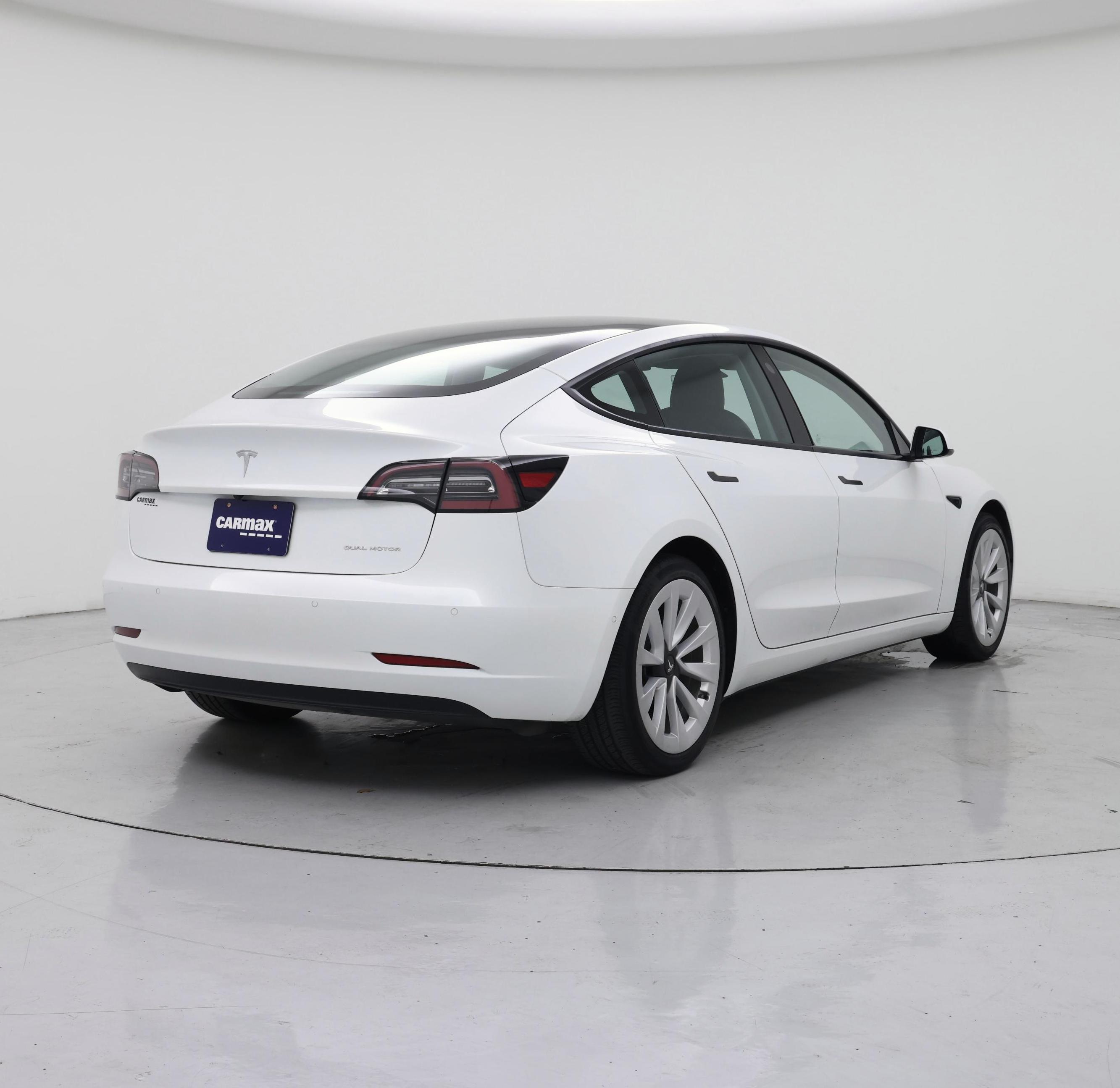 Thumbnail: 2022 Tesla Model 3 - 8