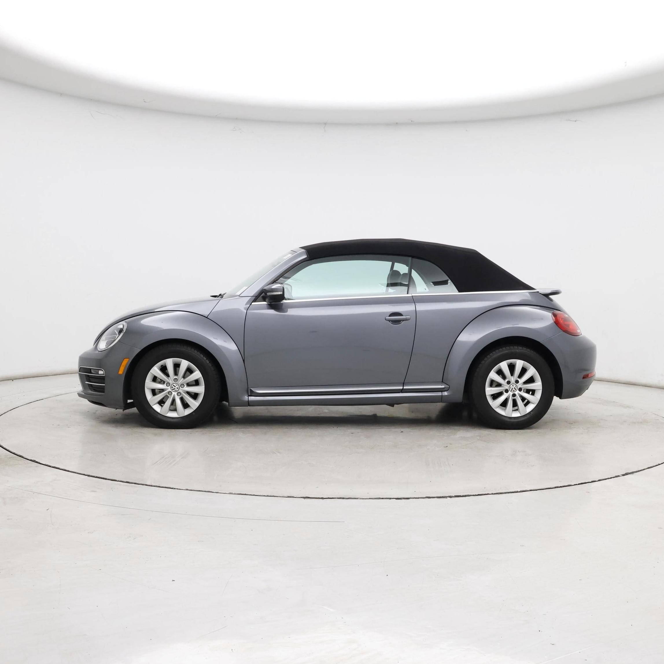 Thumbnail: 2018 Volkswagen Beetle - 3
