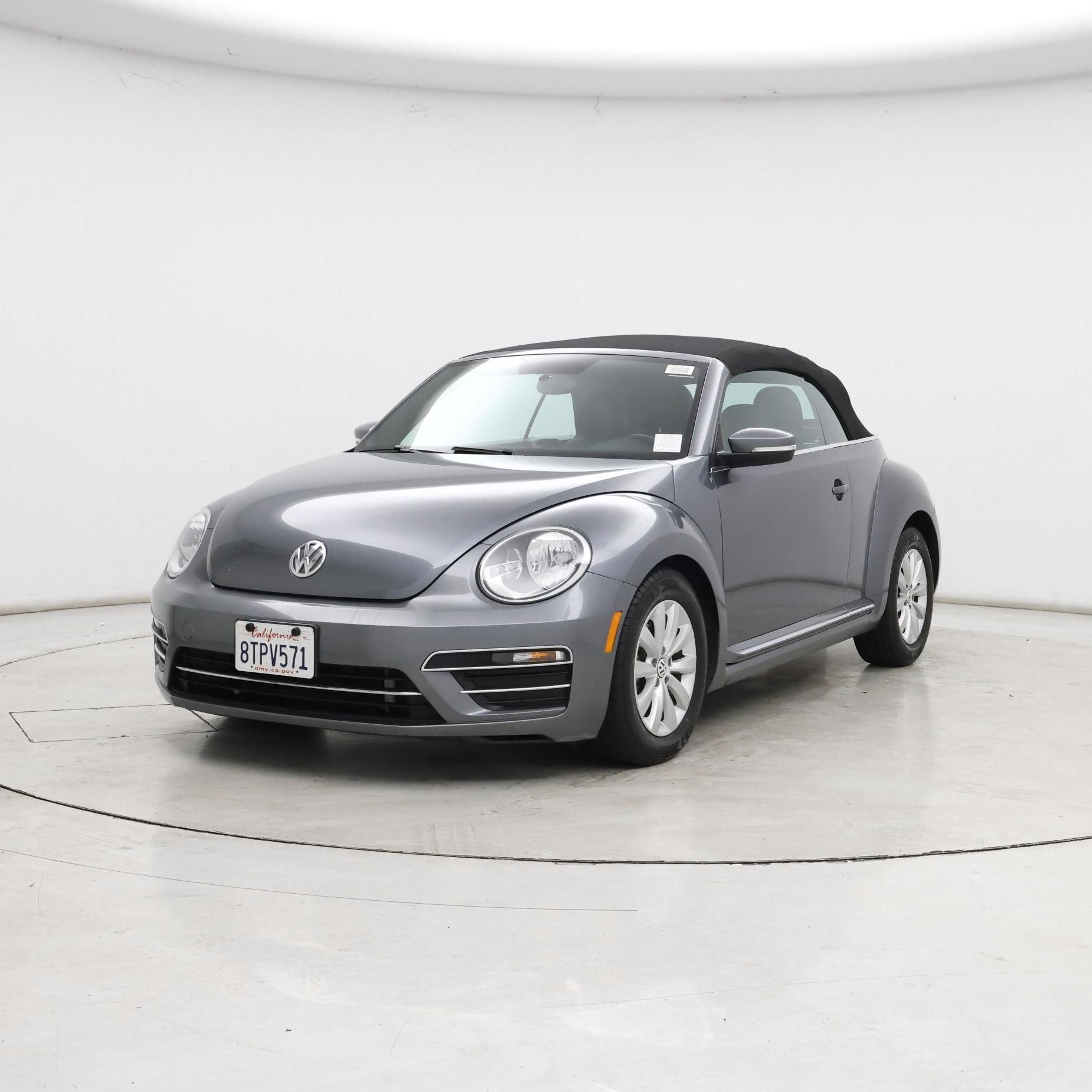 Thumbnail: 2018 Volkswagen Beetle - 4