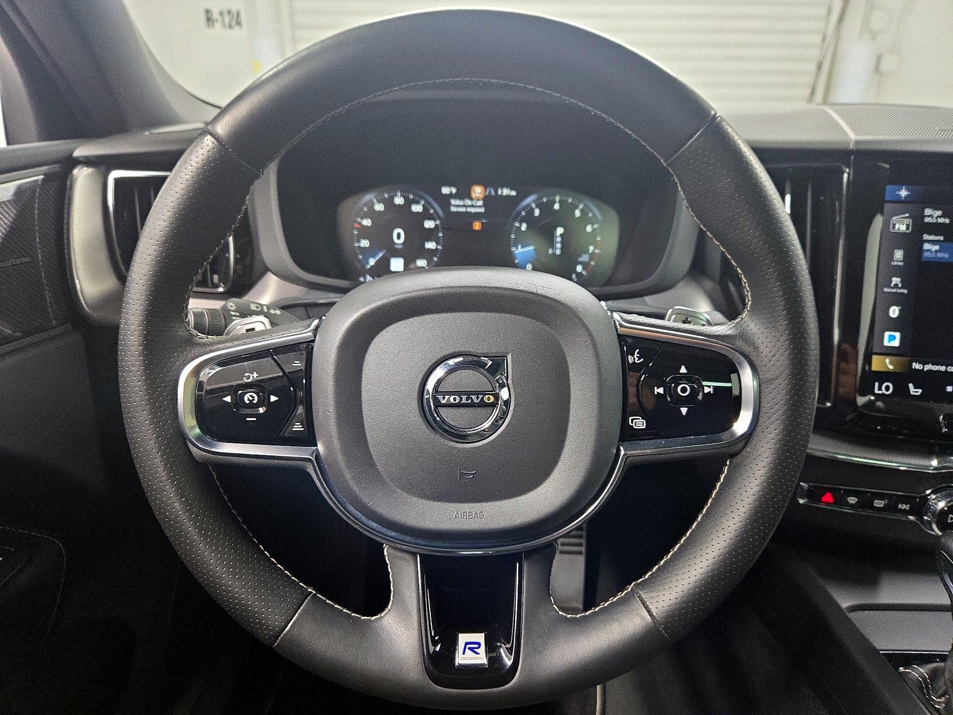 Thumbnail: 2019 Volvo XC60 - 10