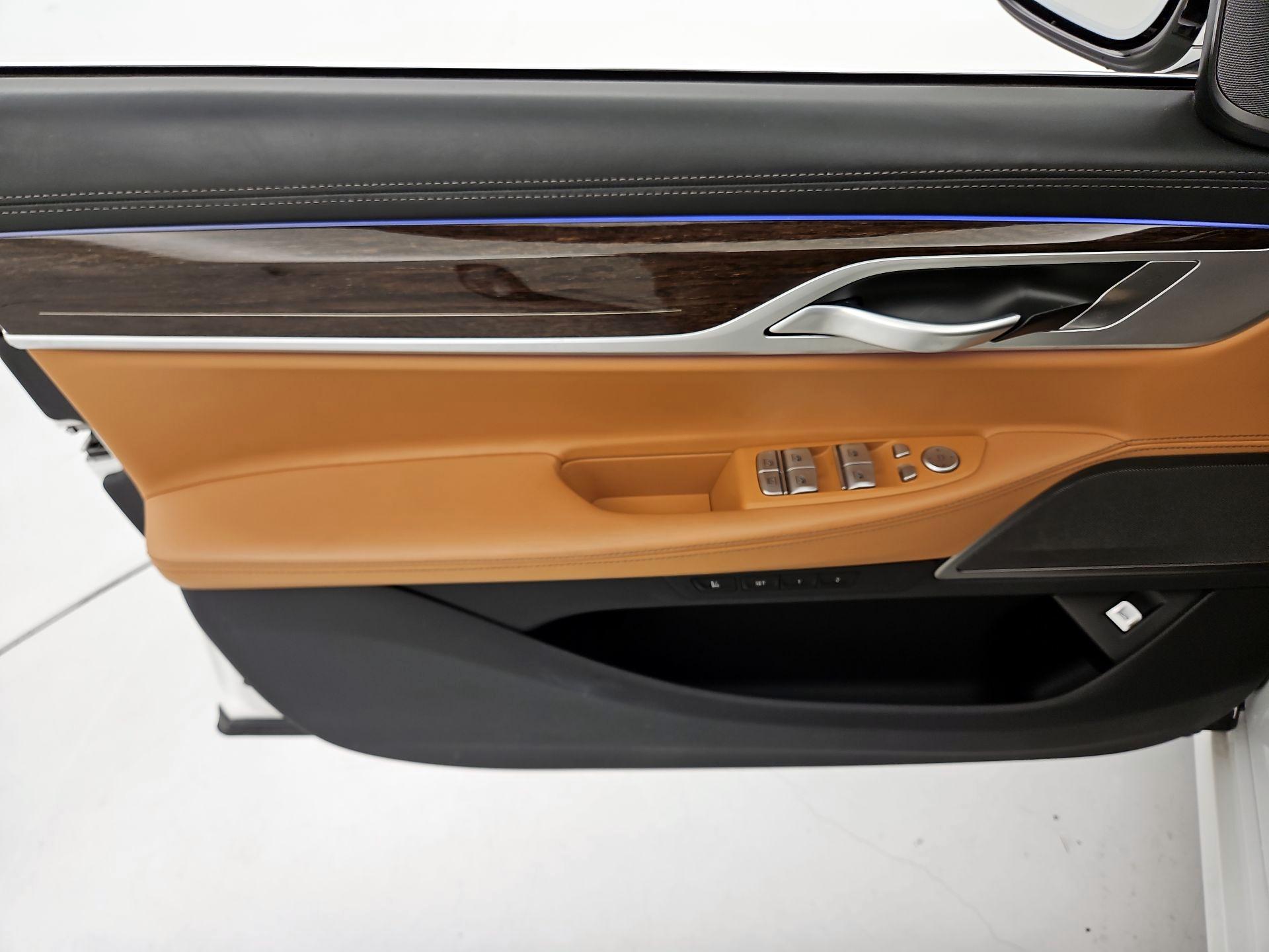 Thumbnail: 2021 BMW 7 Series - 12