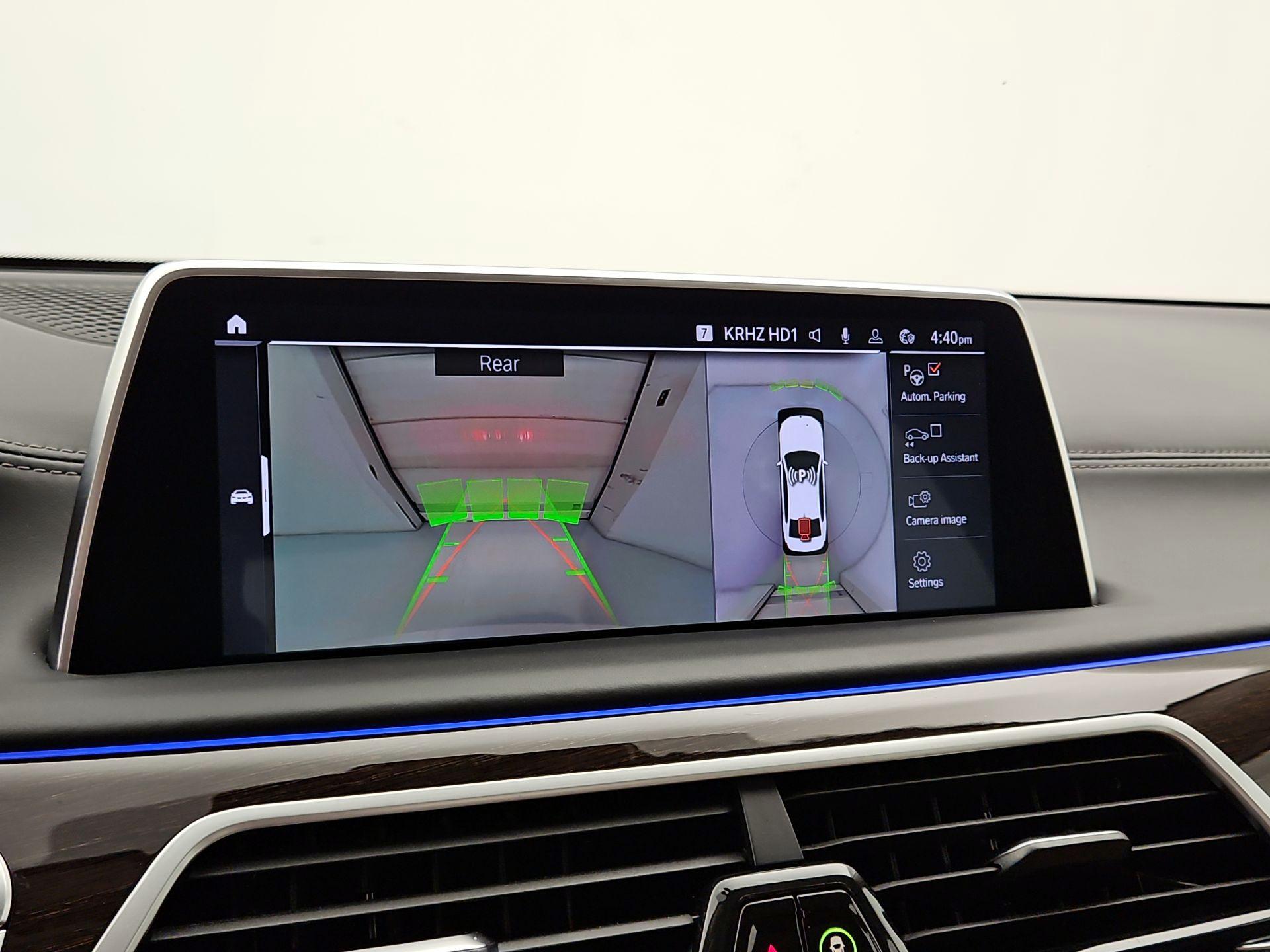 Thumbnail: 2021 BMW 7 Series - 15