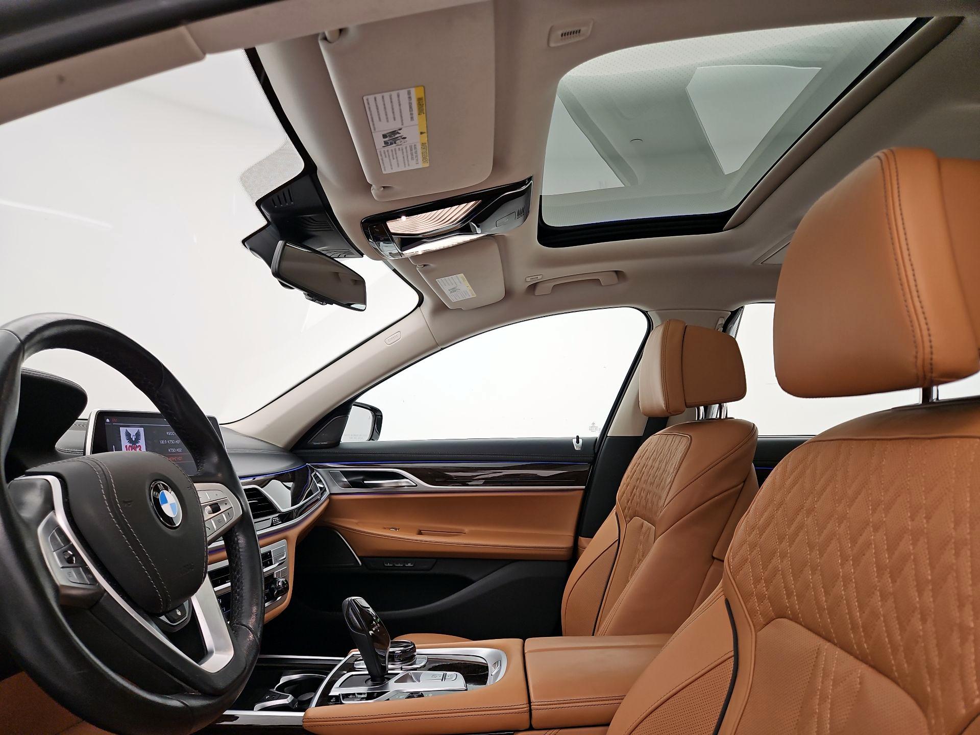 Thumbnail: 2021 BMW 7 Series - 20
