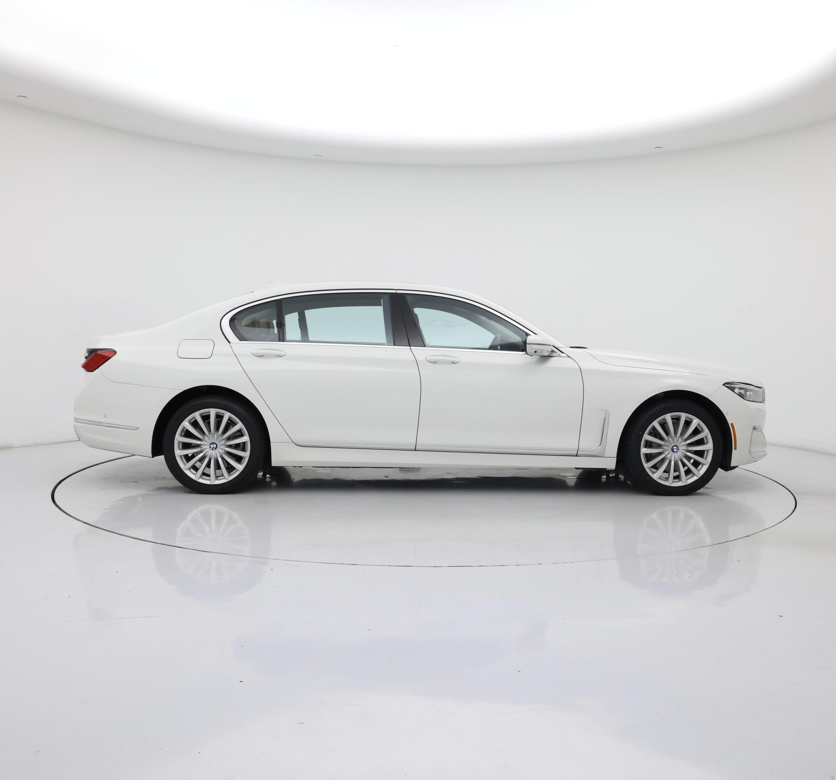 Thumbnail: 2021 BMW 7 Series - 7