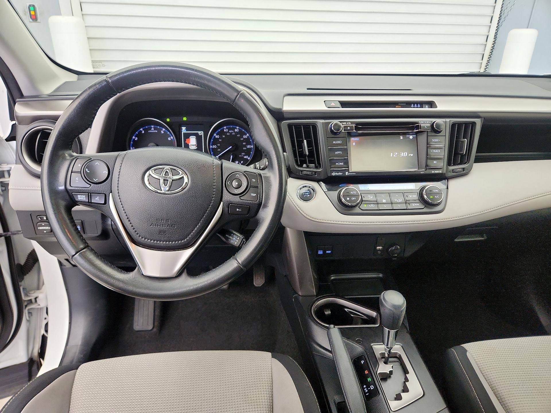 Thumbnail: 2018 Toyota RAV4 - 9