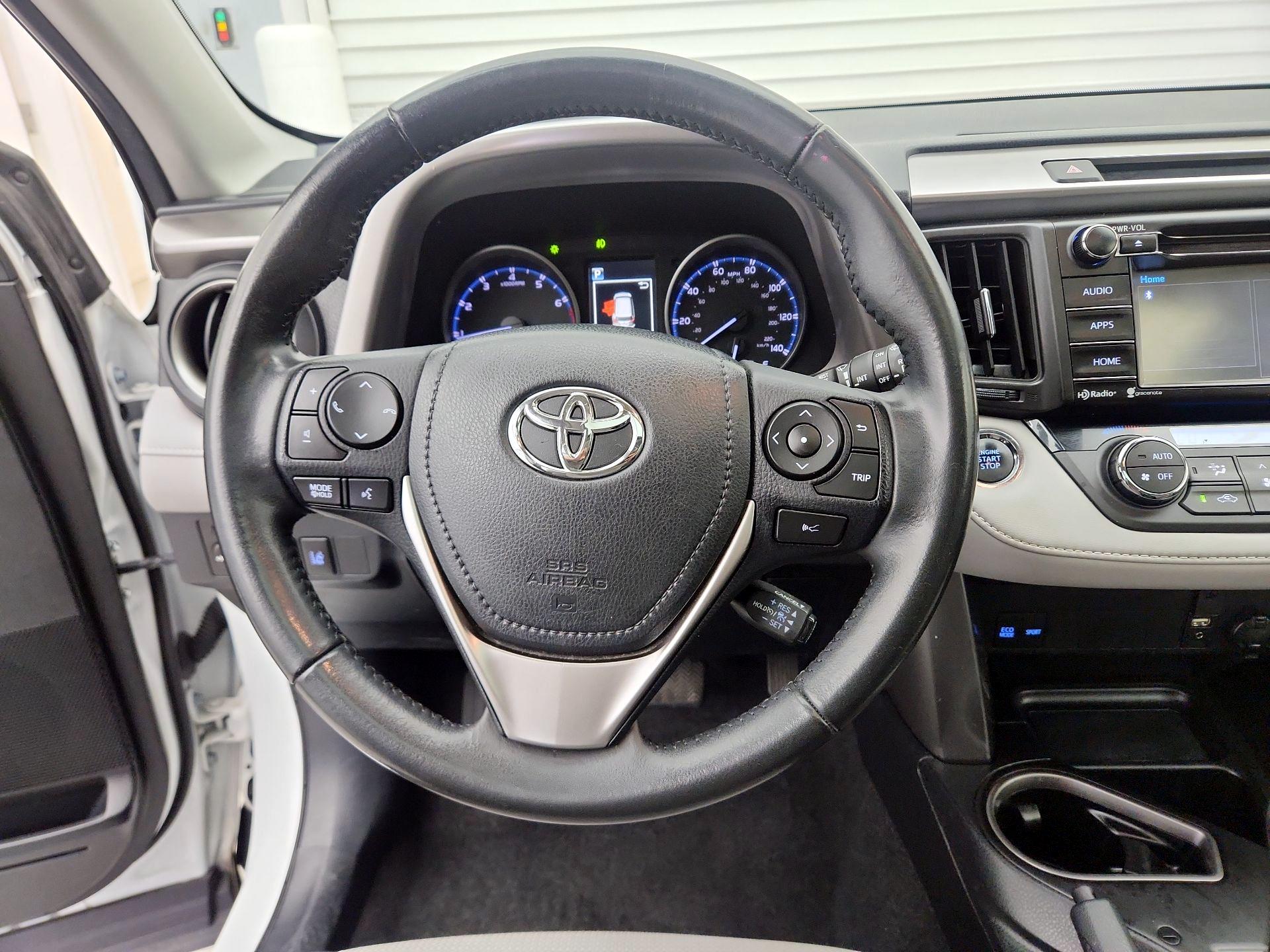 Thumbnail: 2018 Toyota RAV4 - 10