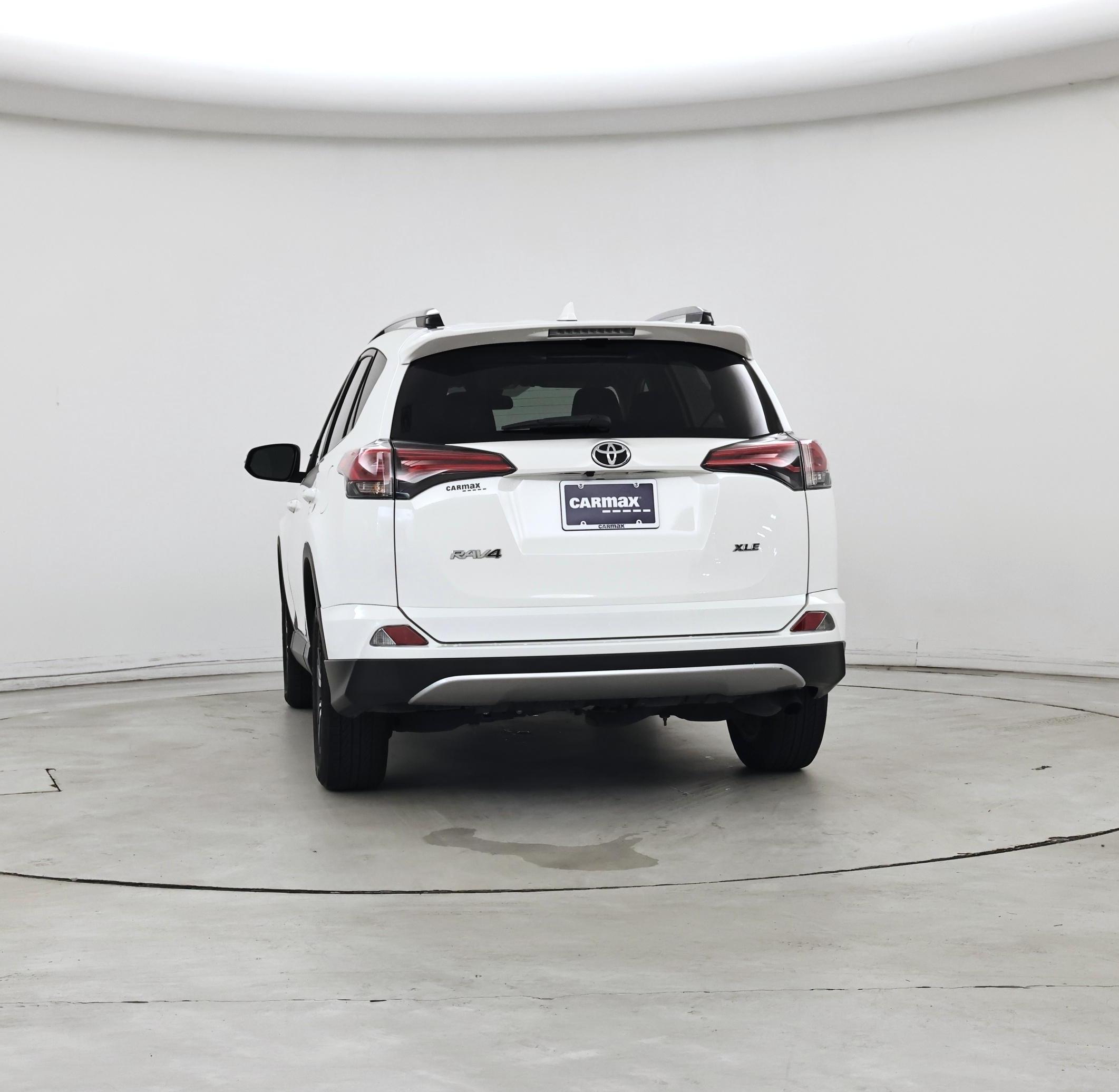 Thumbnail: 2018 Toyota RAV4 - 6