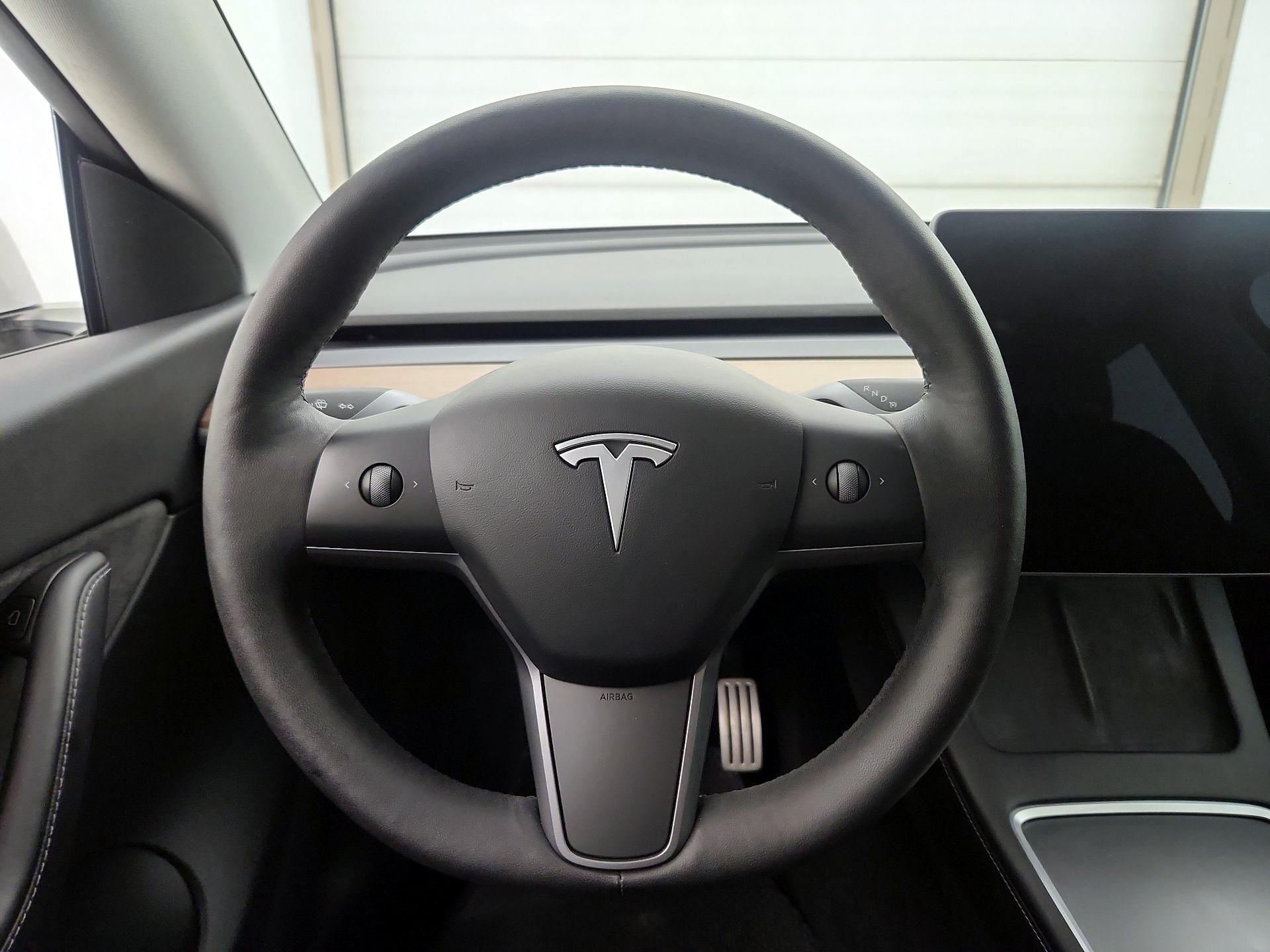 Thumbnail: 2022 Tesla Model Y - 10