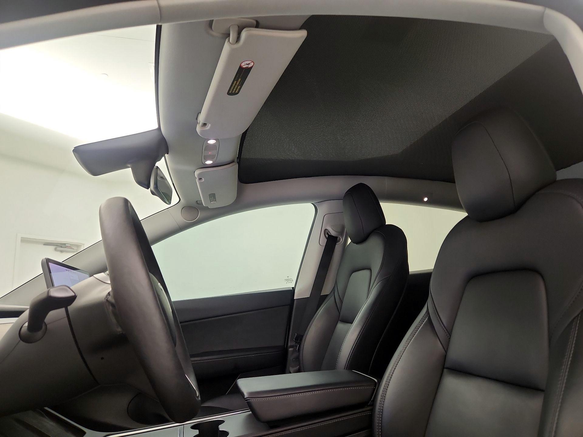 Thumbnail: 2022 Tesla Model Y - 18