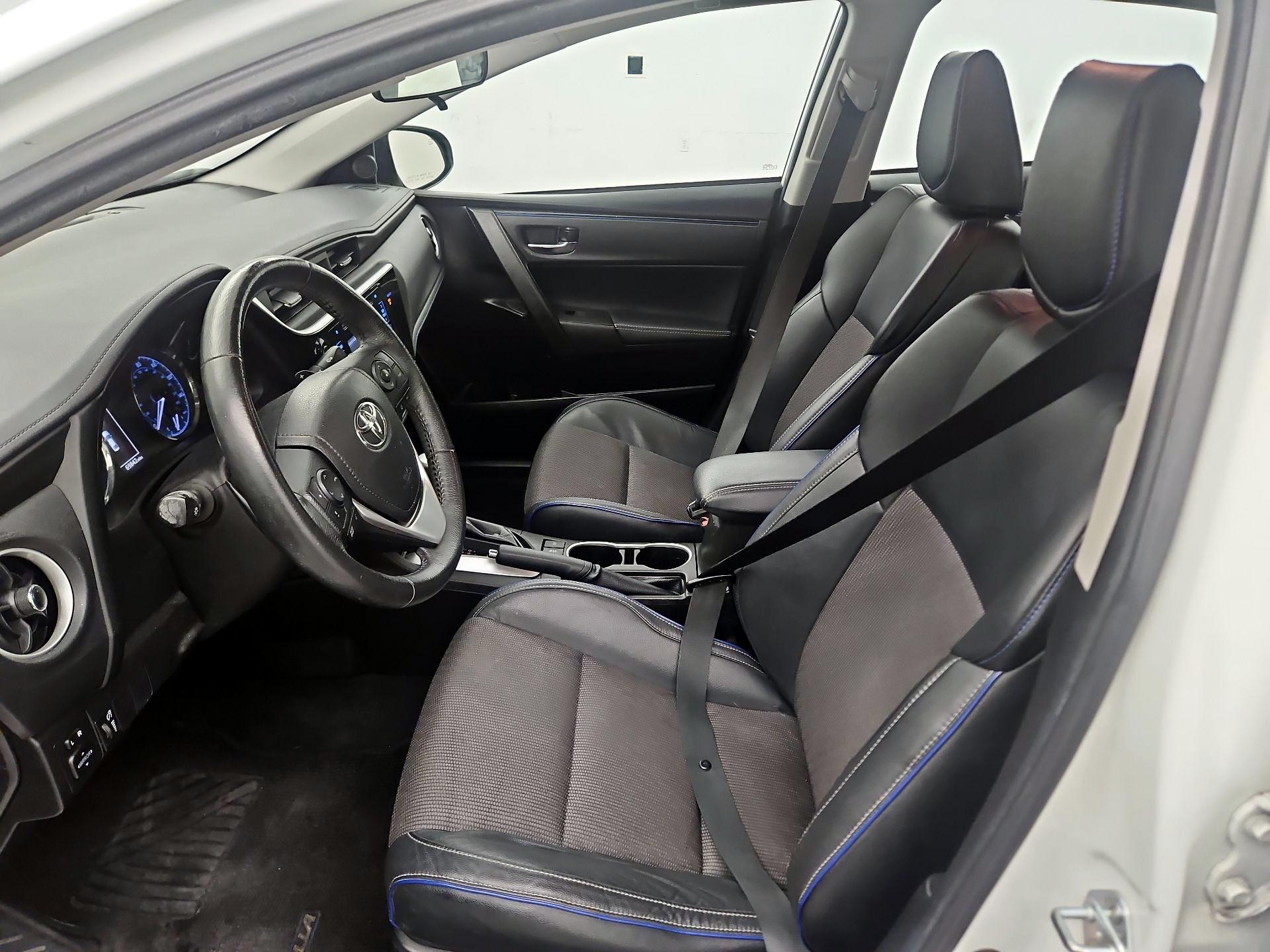 Thumbnail: 2018 Toyota Corolla - 9
