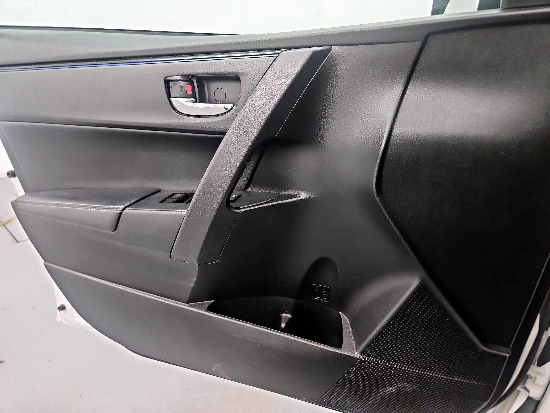 Thumbnail: 2018 Toyota Corolla - 10