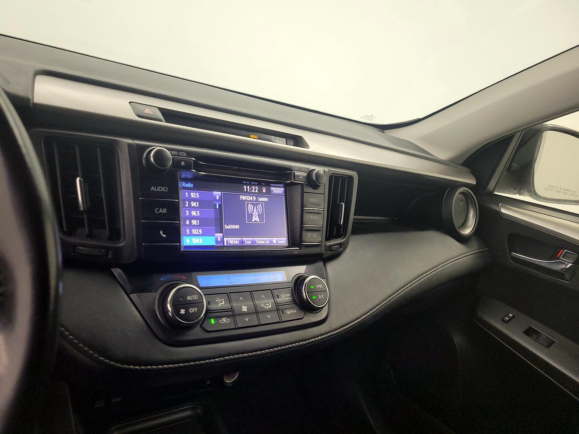 Thumbnail: 2018 Toyota RAV4 - 15