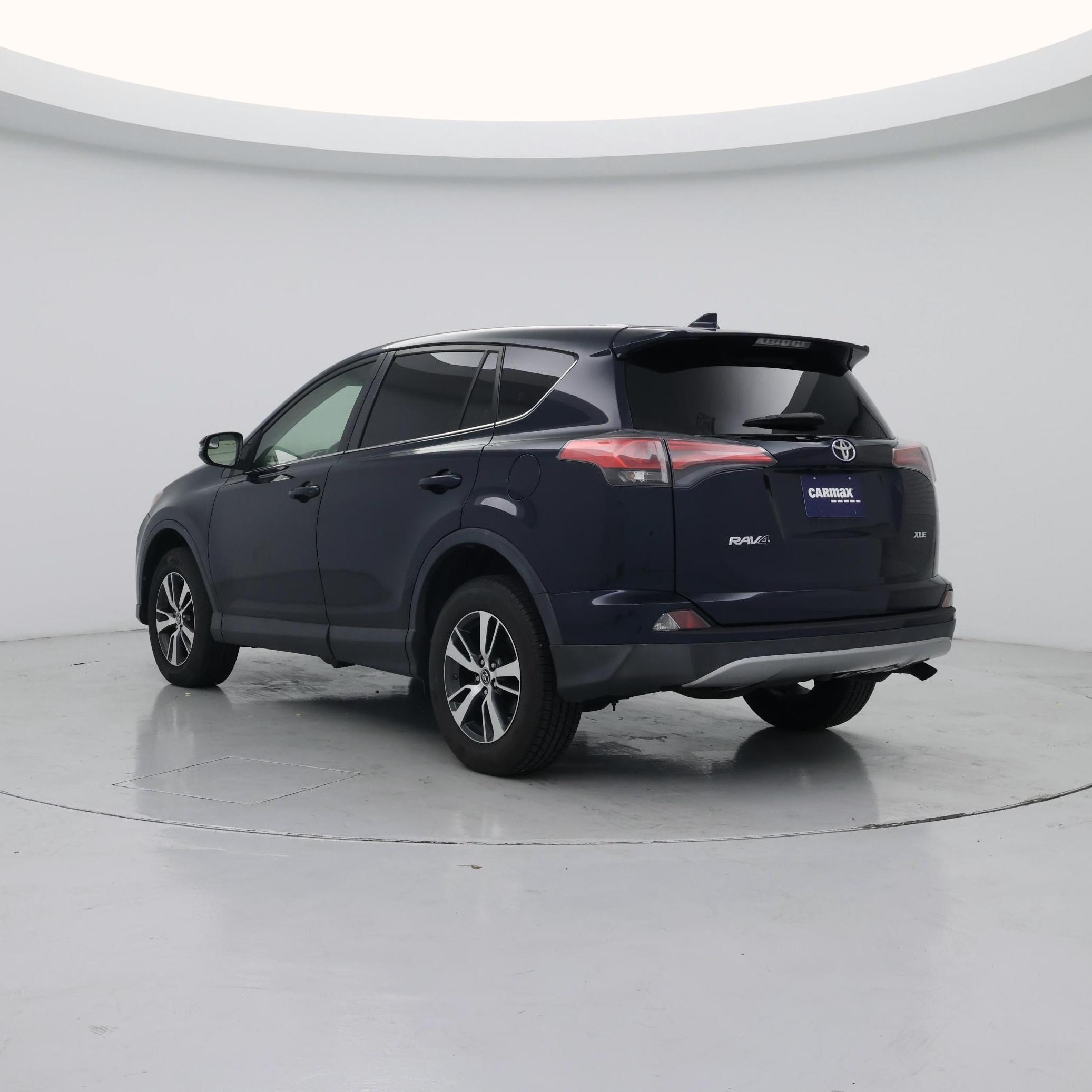 Thumbnail: 2018 Toyota RAV4 - 2