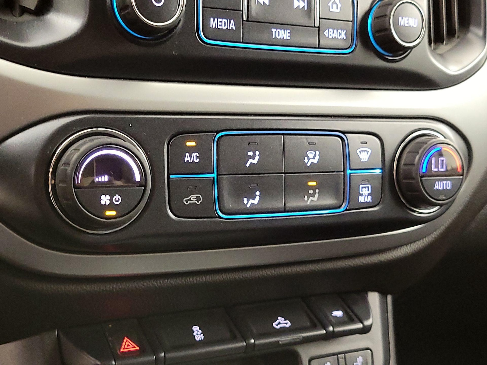 2017 Chevrolet Colorado LT - Photo 18