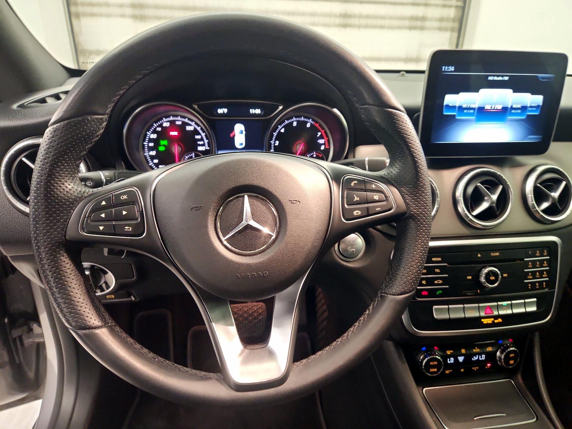 Thumbnail: 2019 Mercedes-Benz CLA - 10