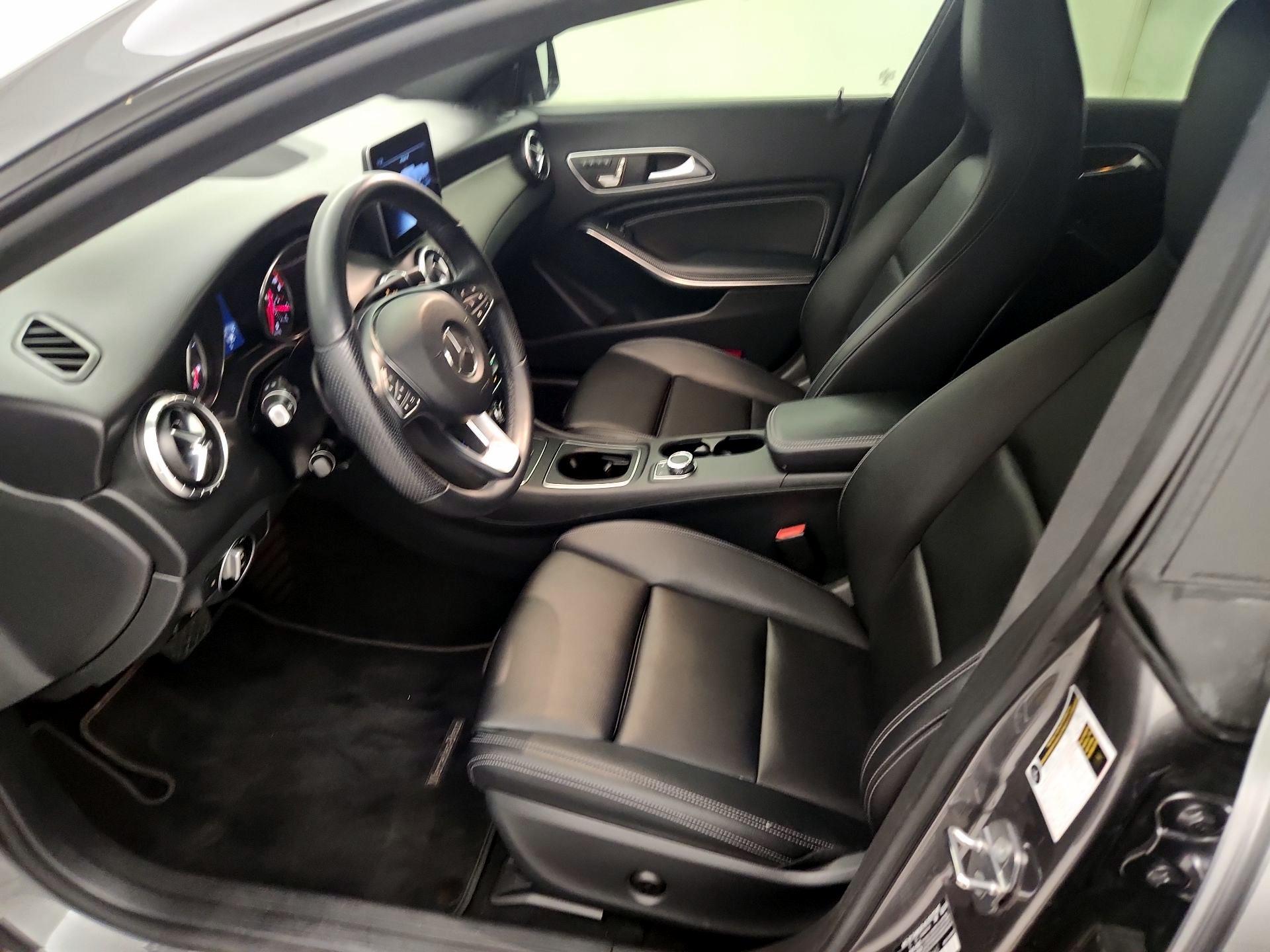 Thumbnail: 2019 Mercedes-Benz CLA - 11