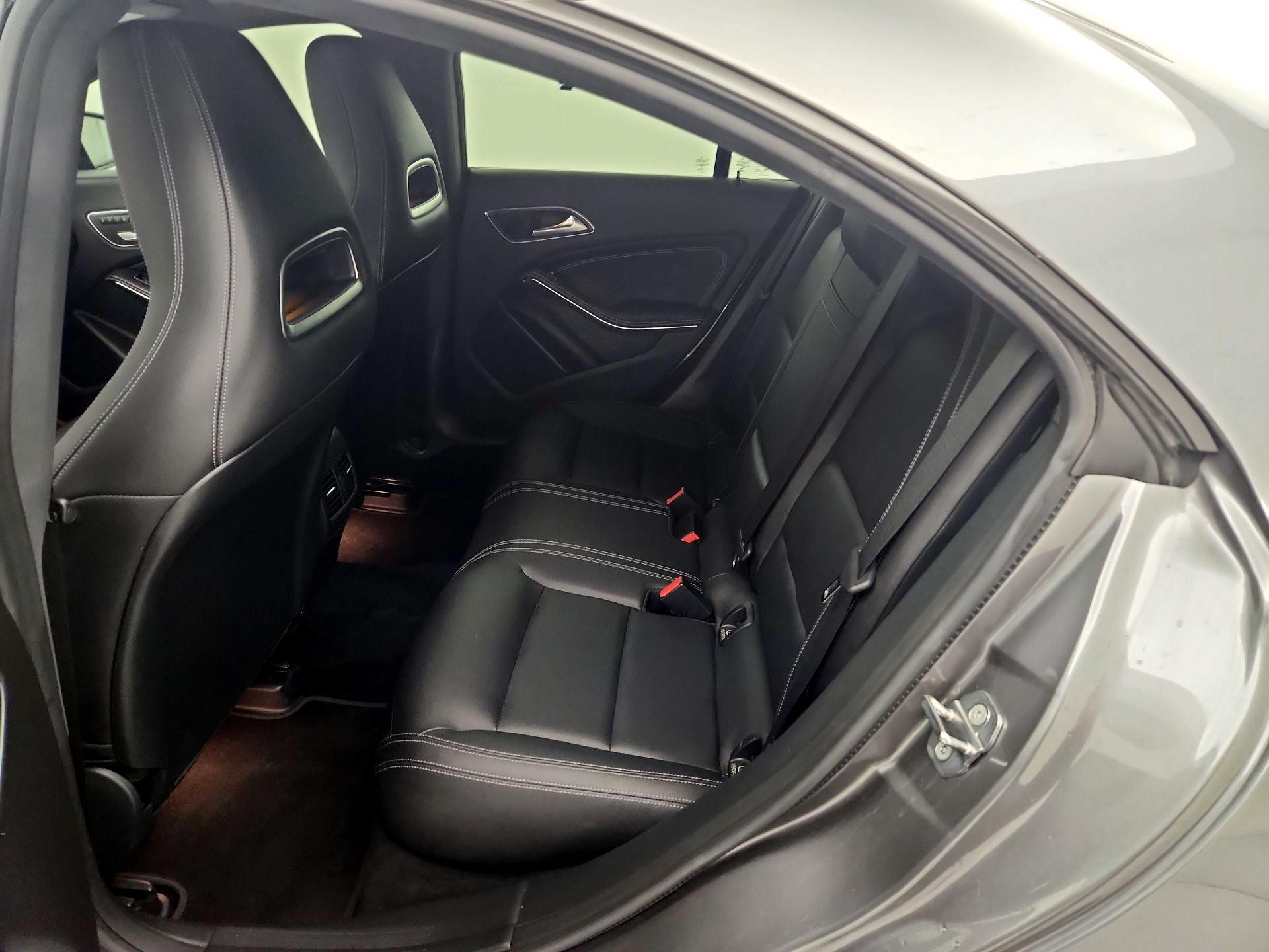 Thumbnail: 2019 Mercedes-Benz CLA - 18