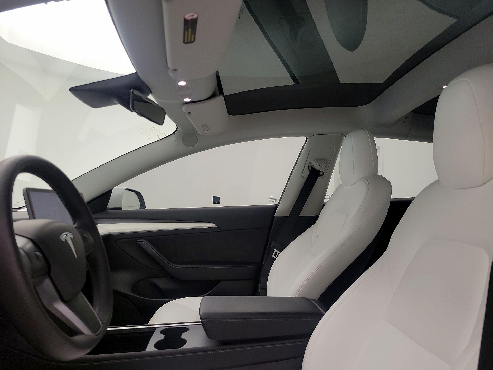Thumbnail: 2022 Tesla Model 3 - 20