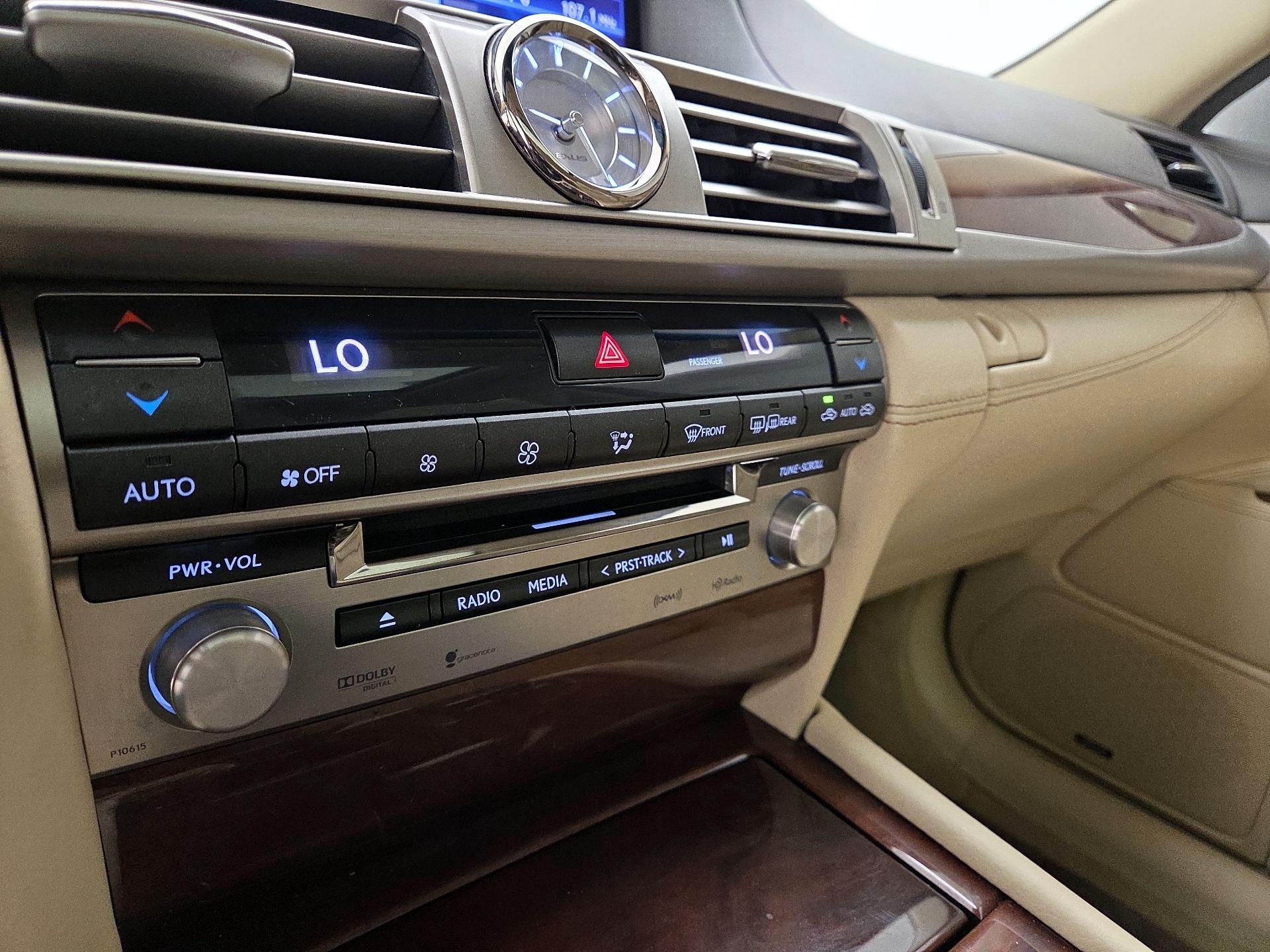 Thumbnail: 2014 Lexus LS - 17