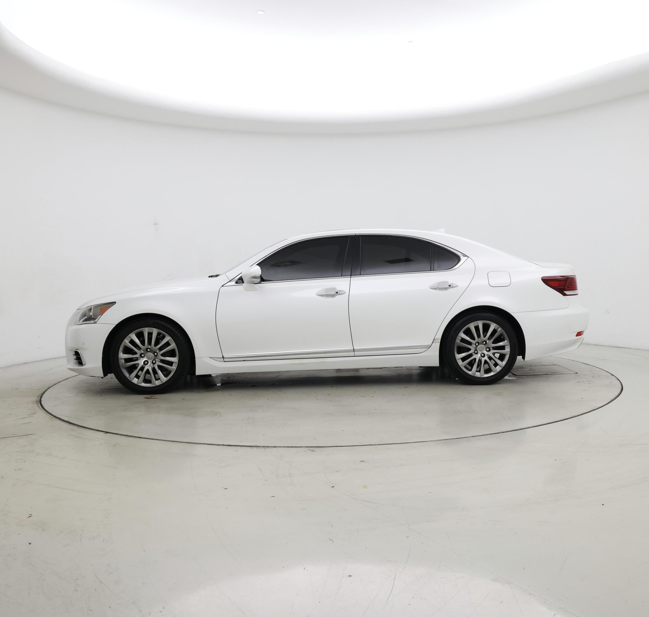 Thumbnail: 2014 Lexus LS - 3
