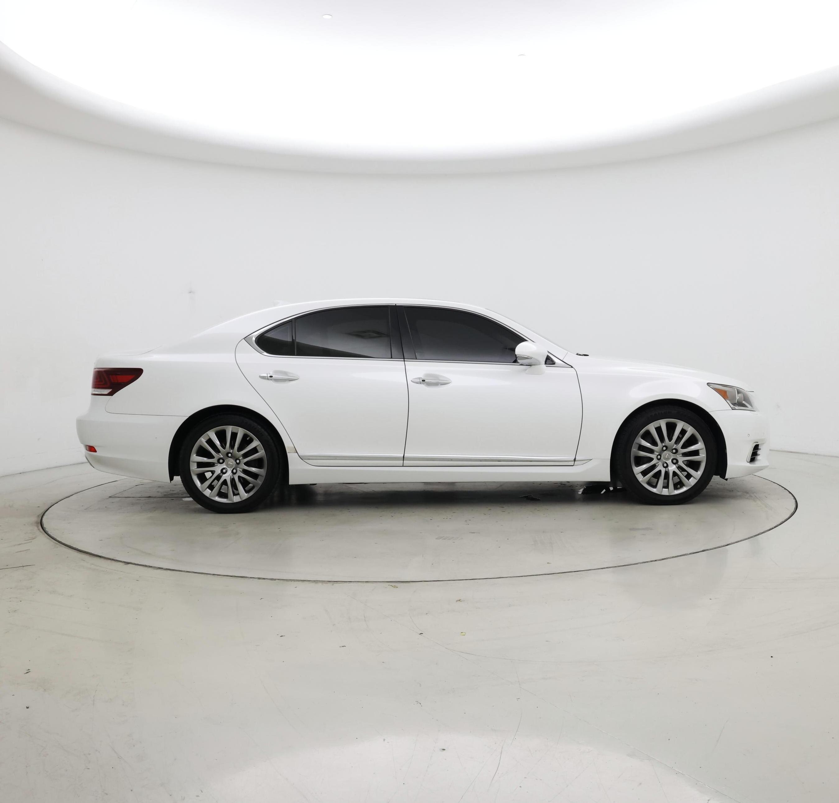 Thumbnail: 2014 Lexus LS - 7