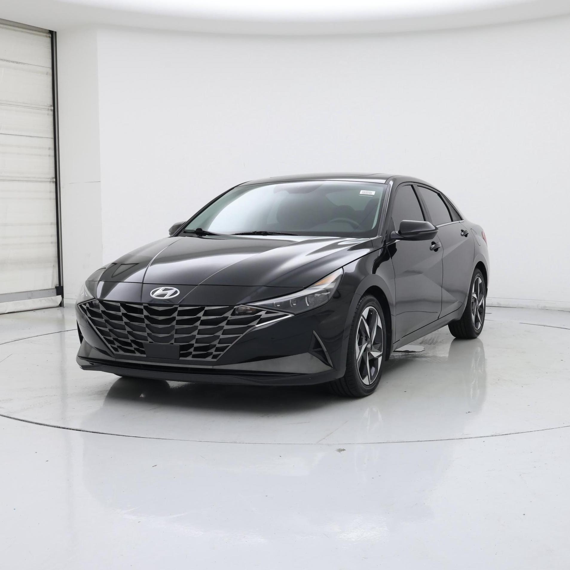 Thumbnail: 2023 Hyundai Elantra - 4