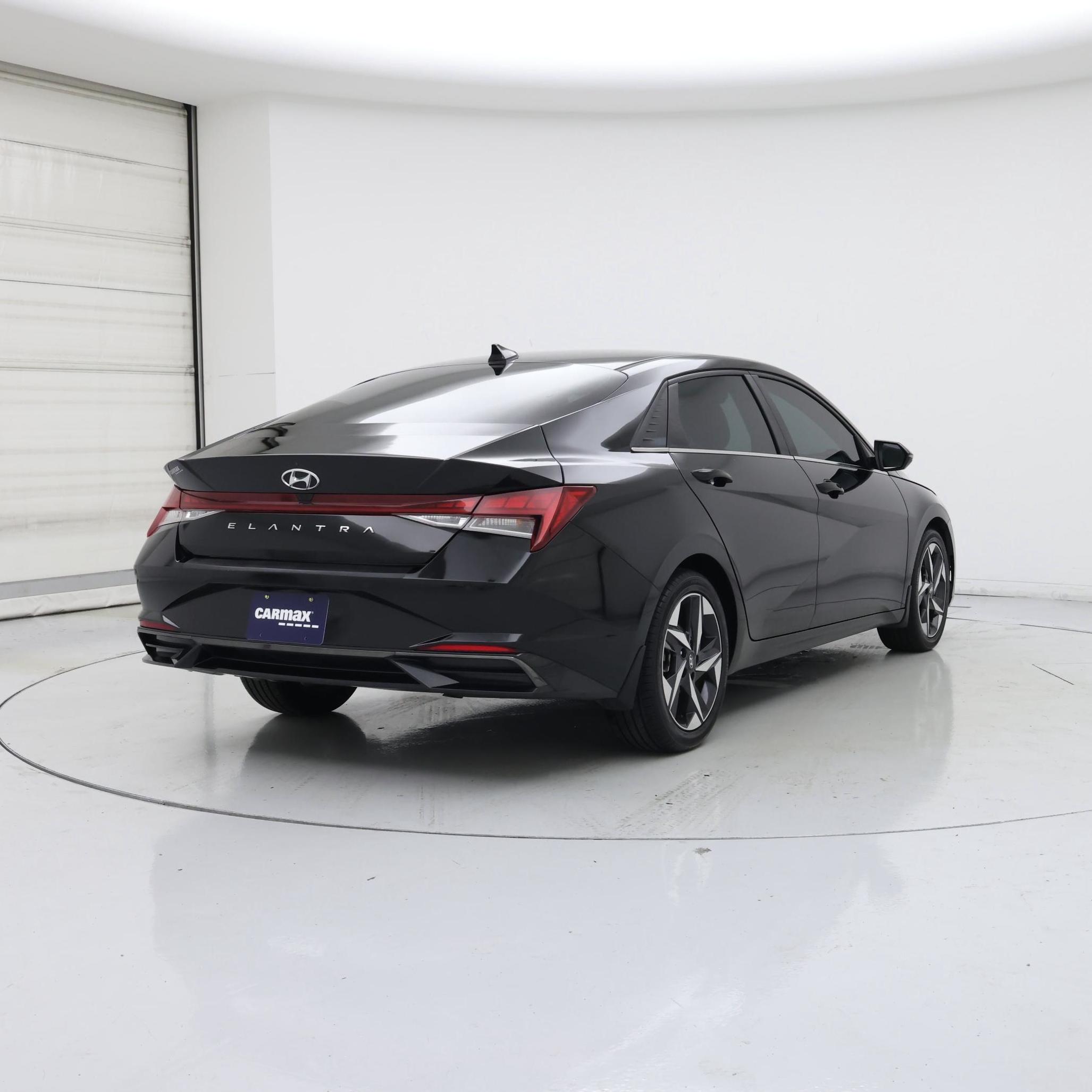 Thumbnail: 2023 Hyundai Elantra - 8
