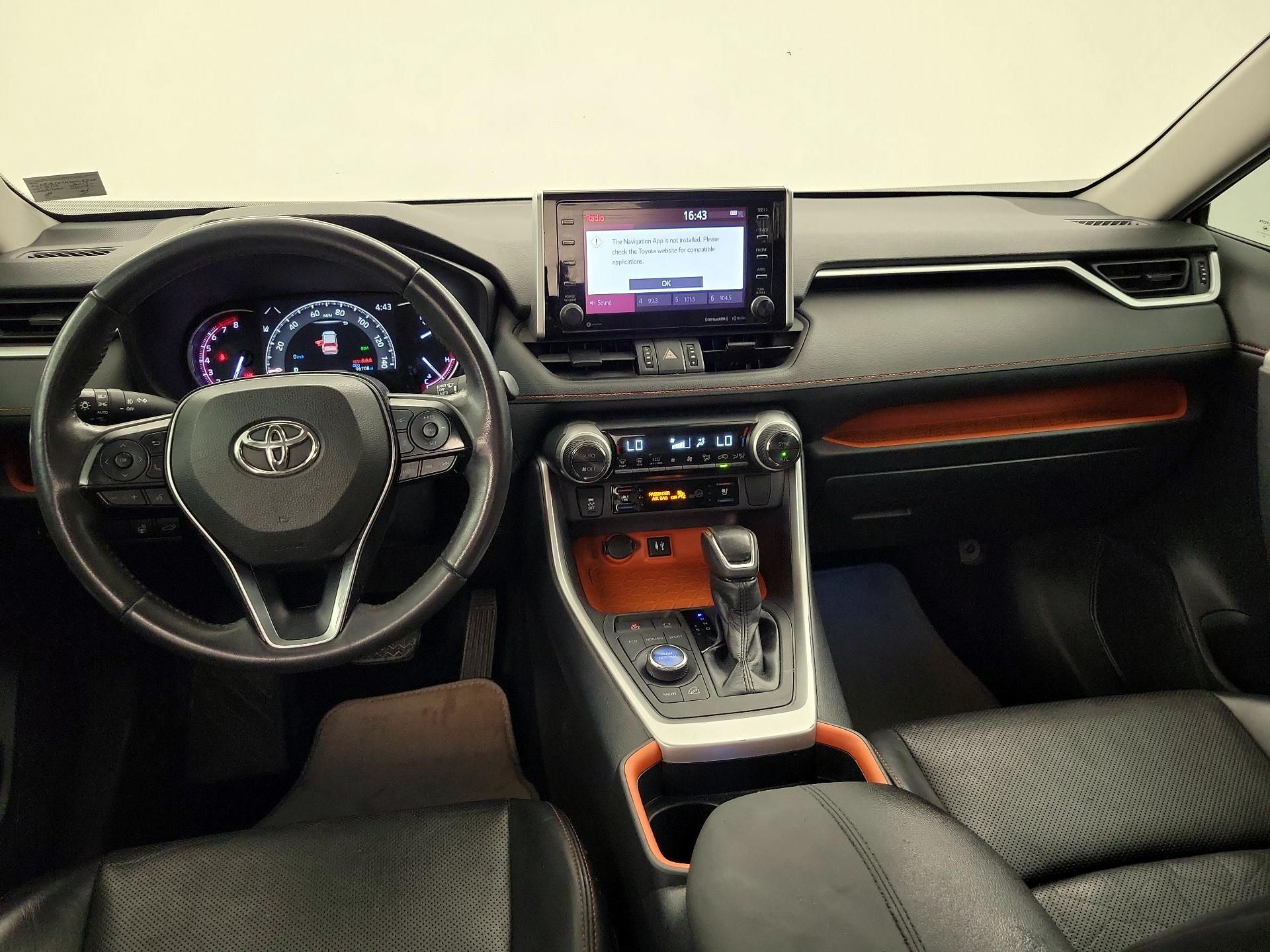 Thumbnail: 2019 Toyota RAV4 - 9